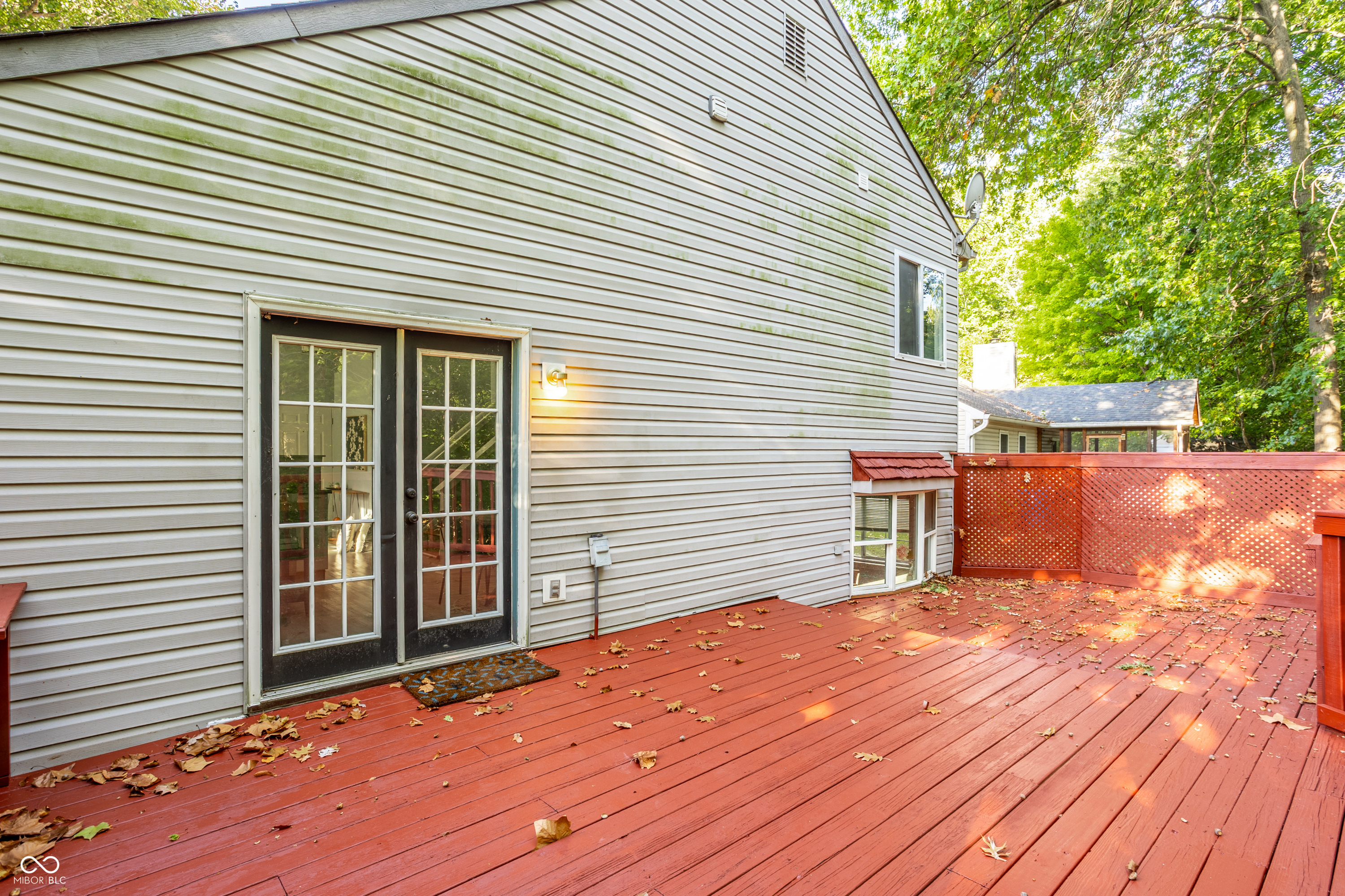 555 Grand Woods Drive