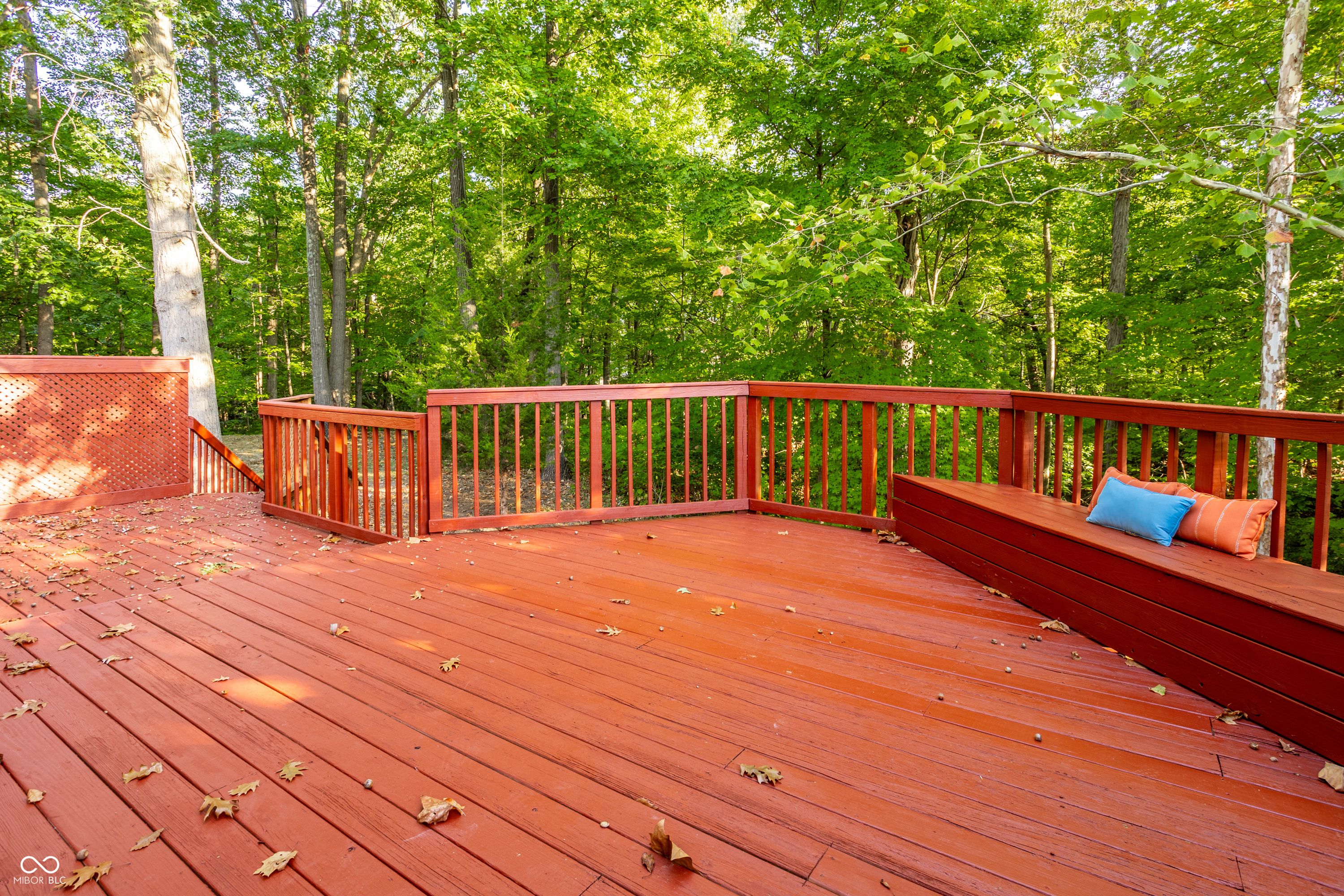 555 Grand Woods Drive