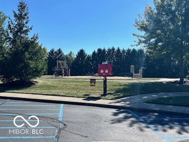 905 E Greyhound Pass