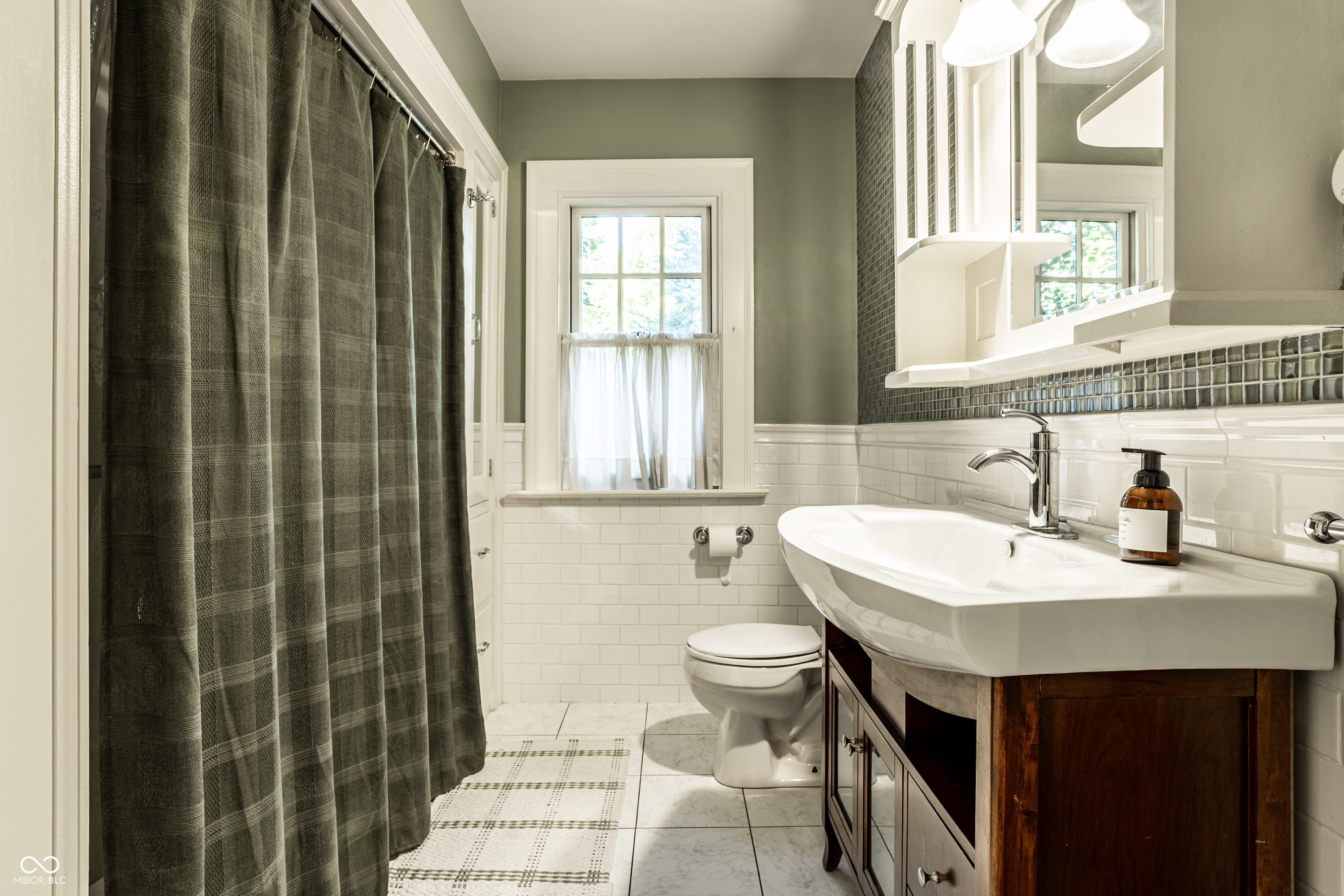 4728 N Kenwood Avenue