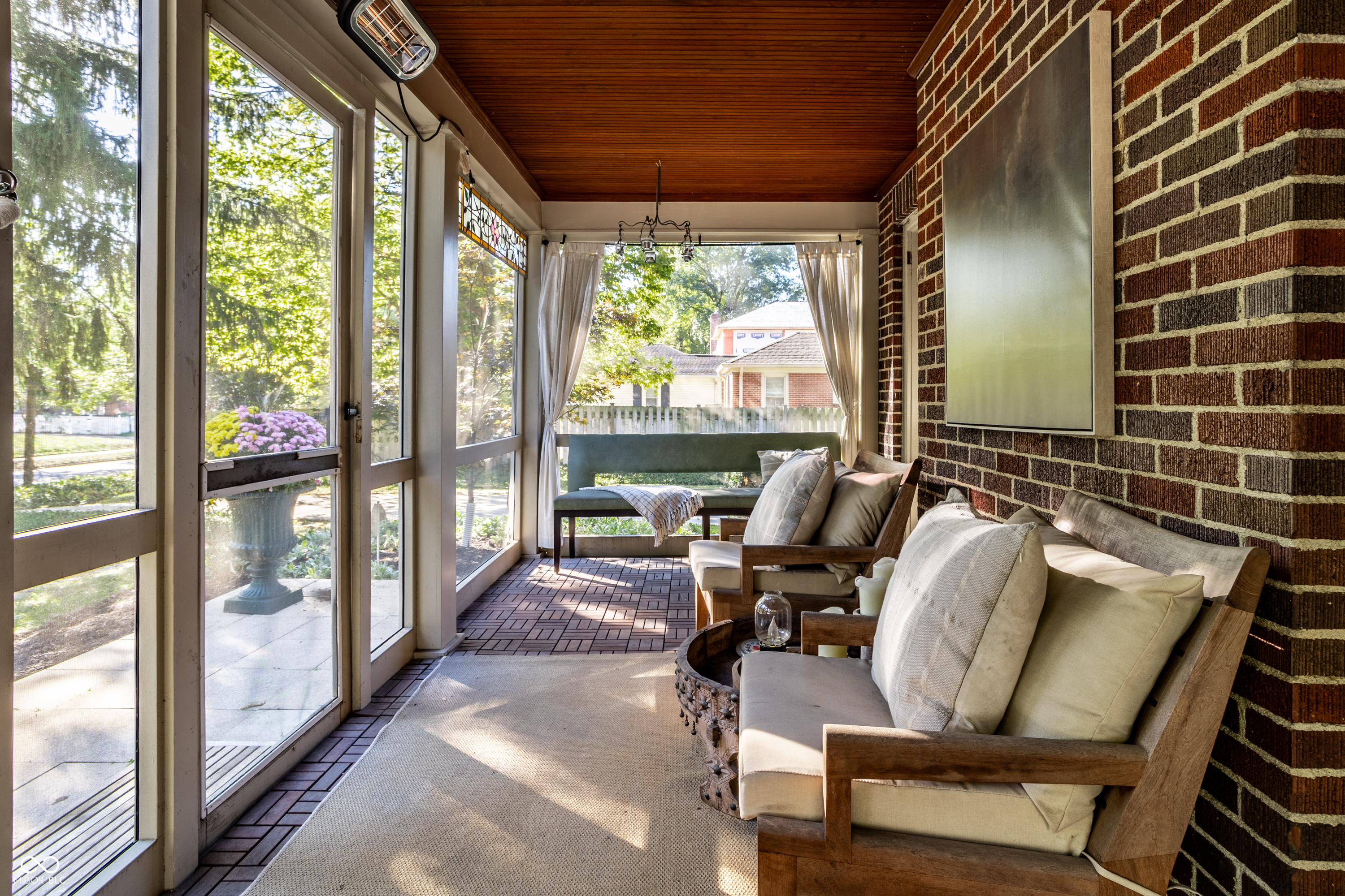 4728 N Kenwood Avenue