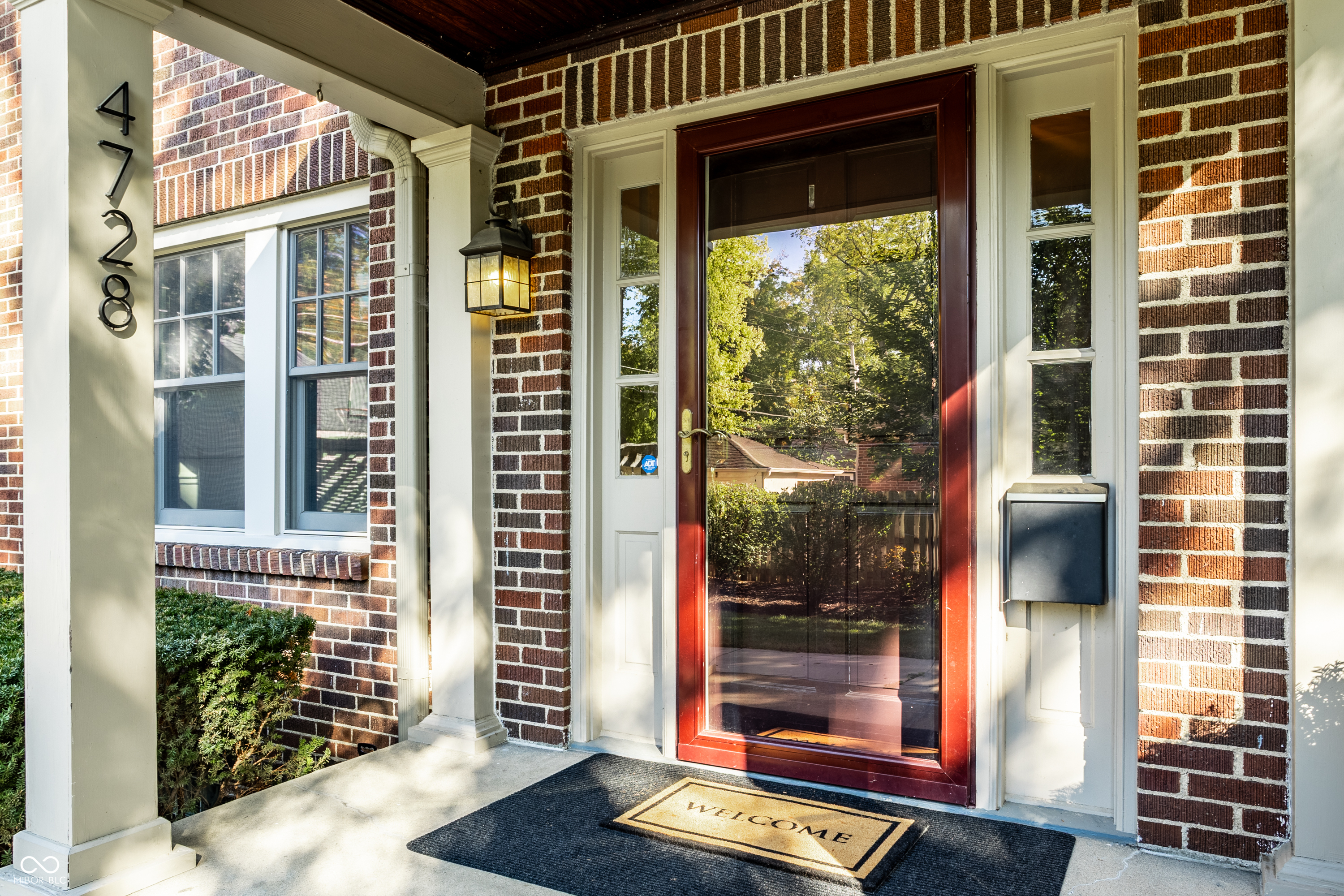 4728 N Kenwood Avenue