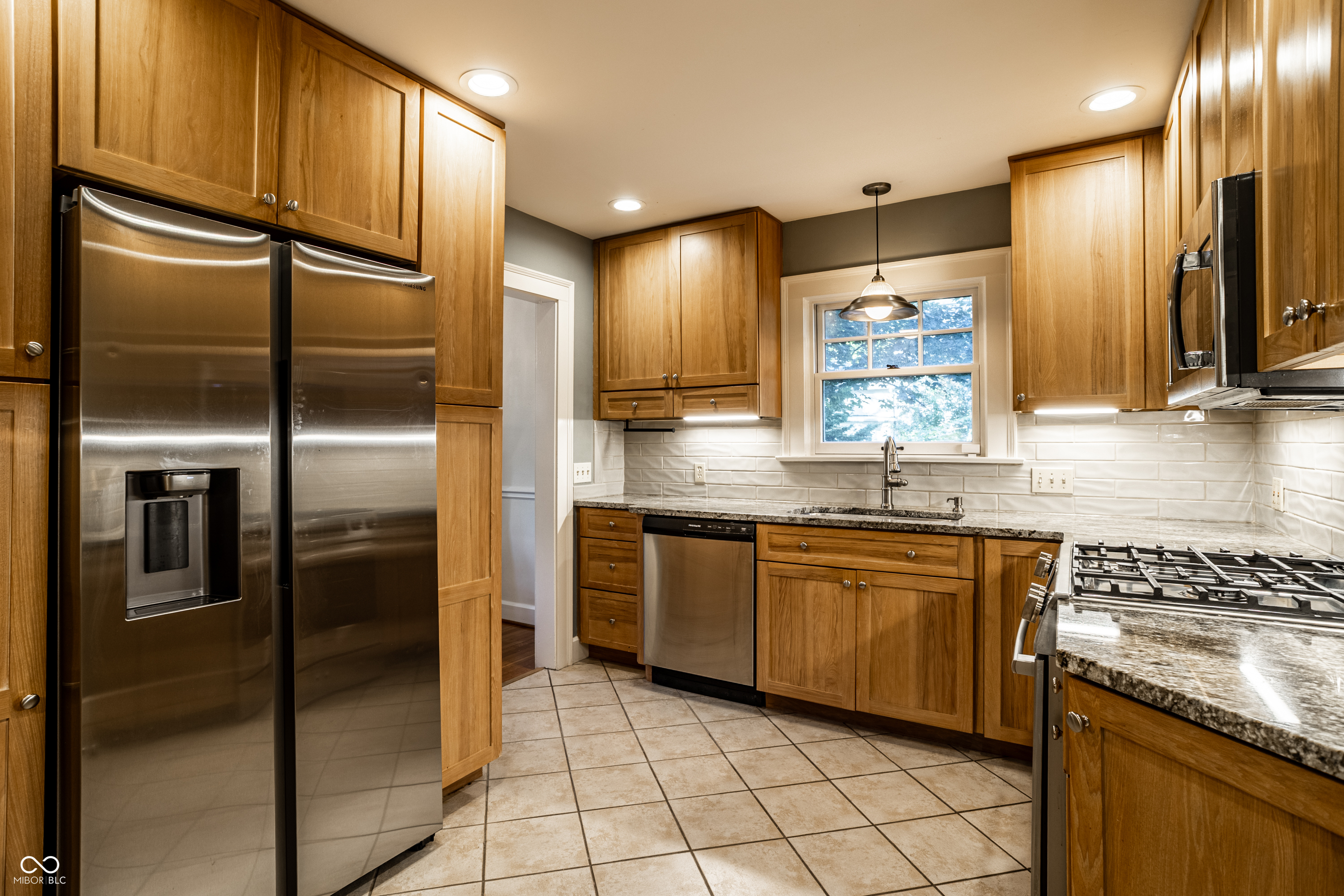 4728 N Kenwood Avenue