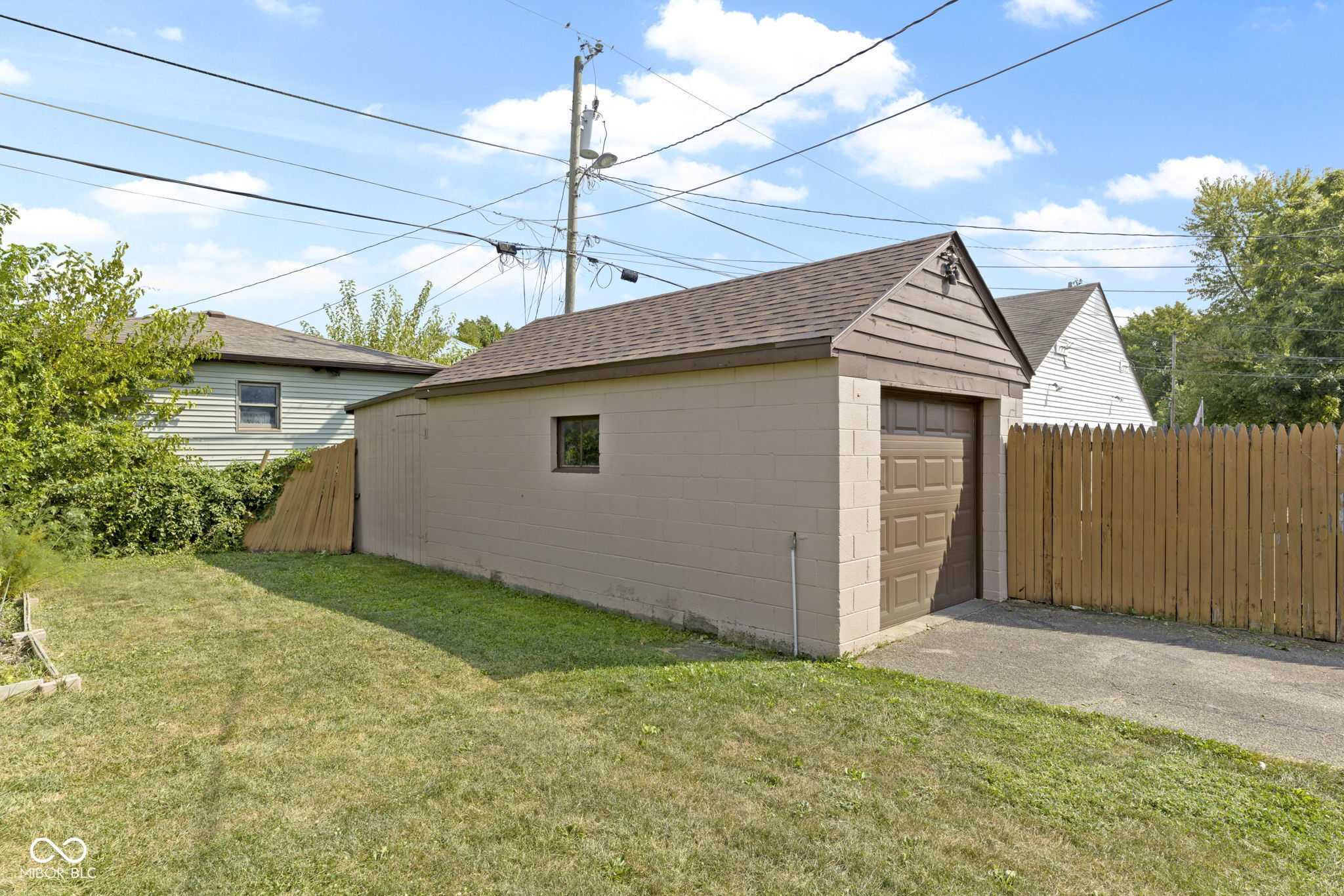 1425 N Leland Avenue