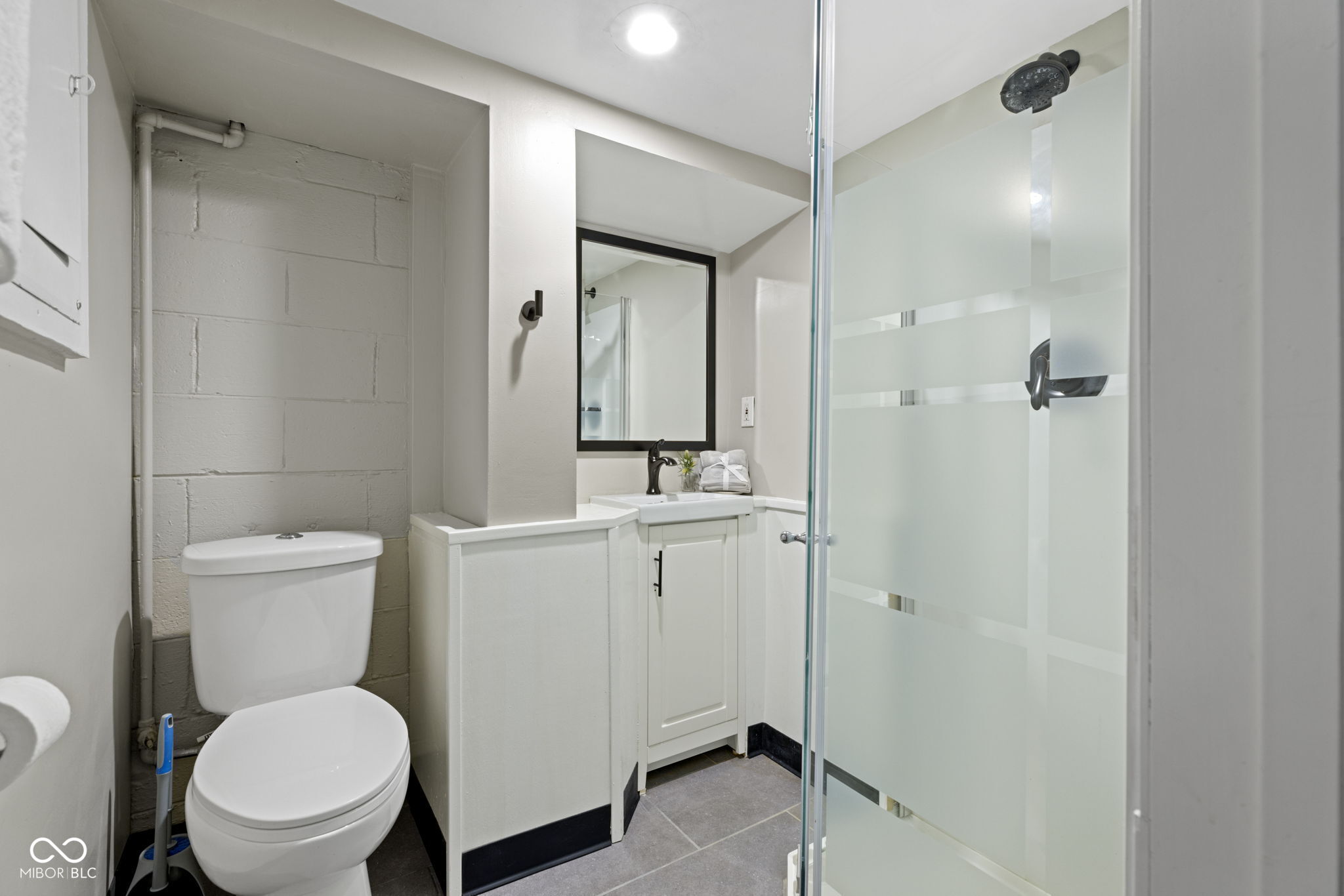 1425 N Leland Avenue