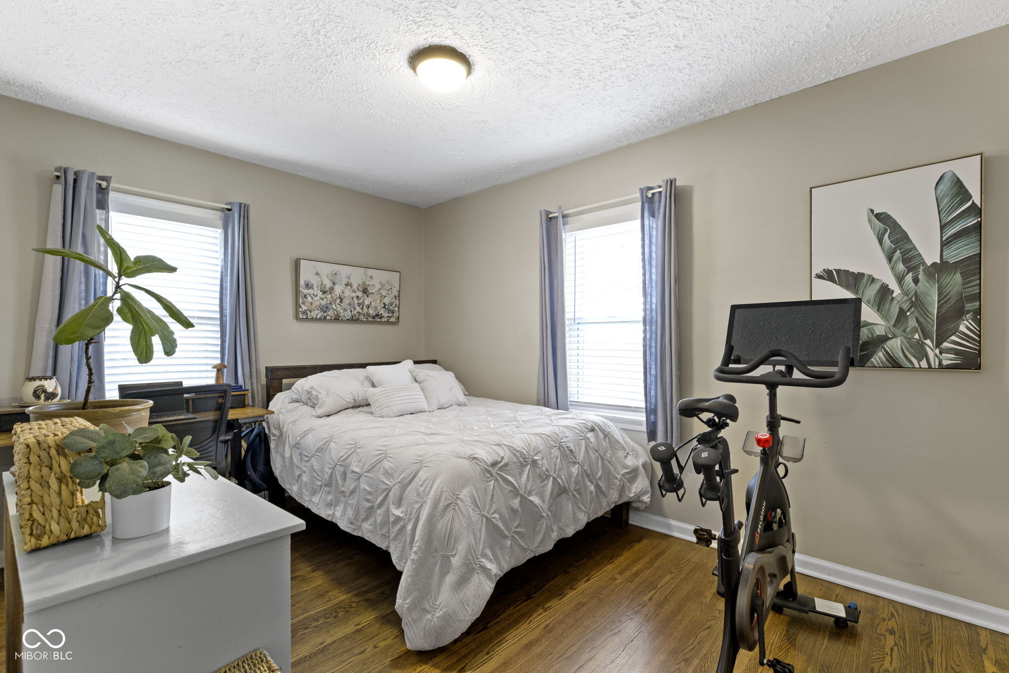 1425 N Leland Avenue