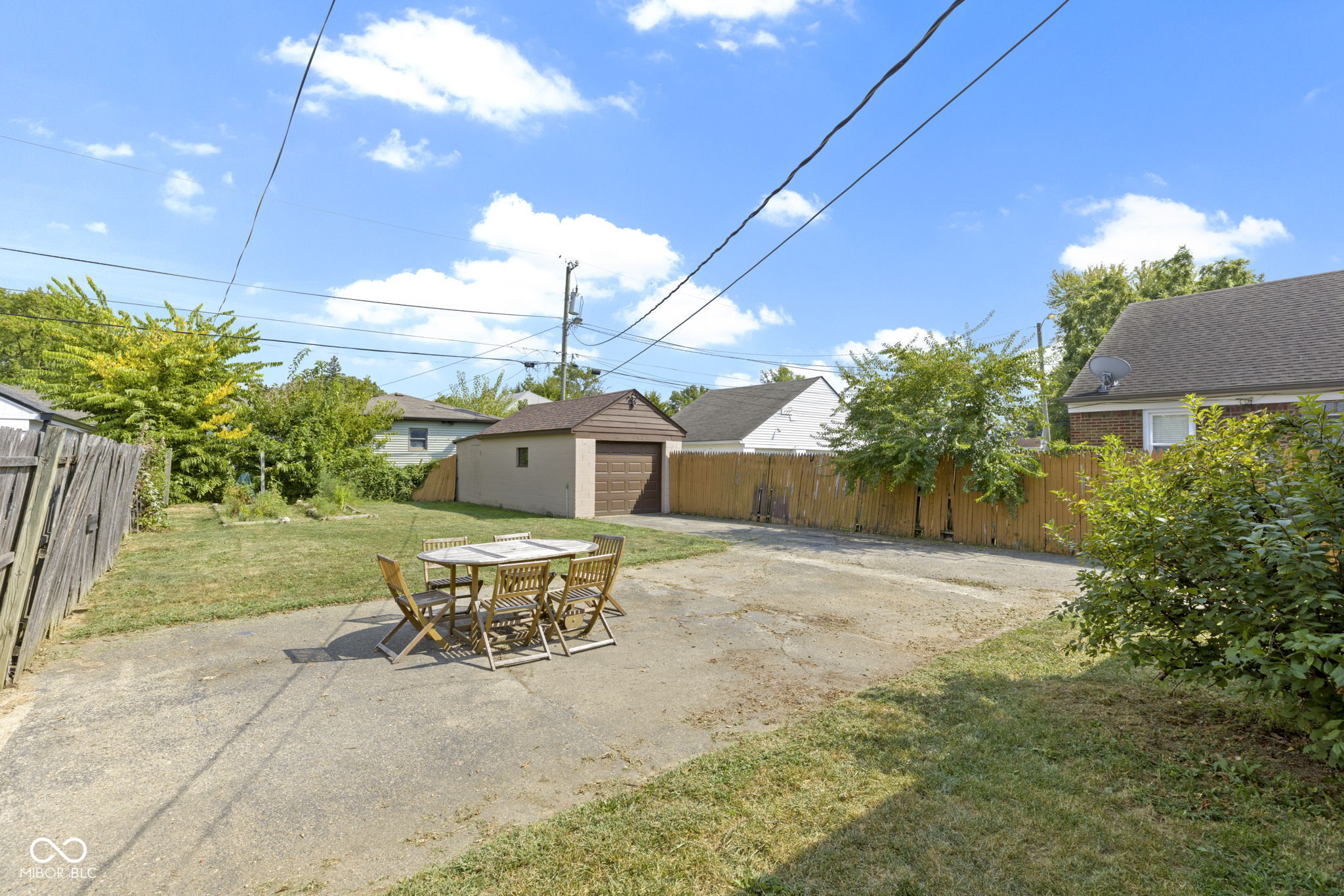 1425 N Leland Avenue