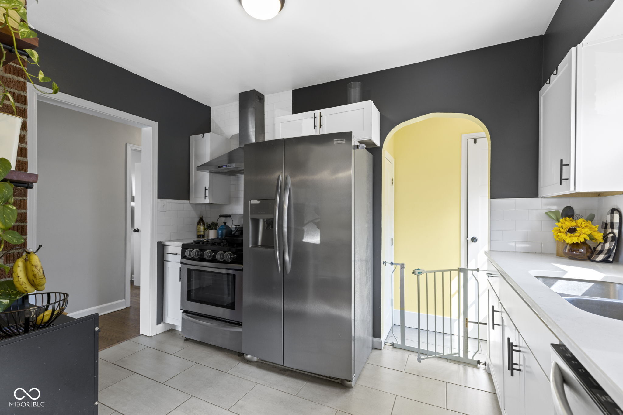 1425 N Leland Avenue