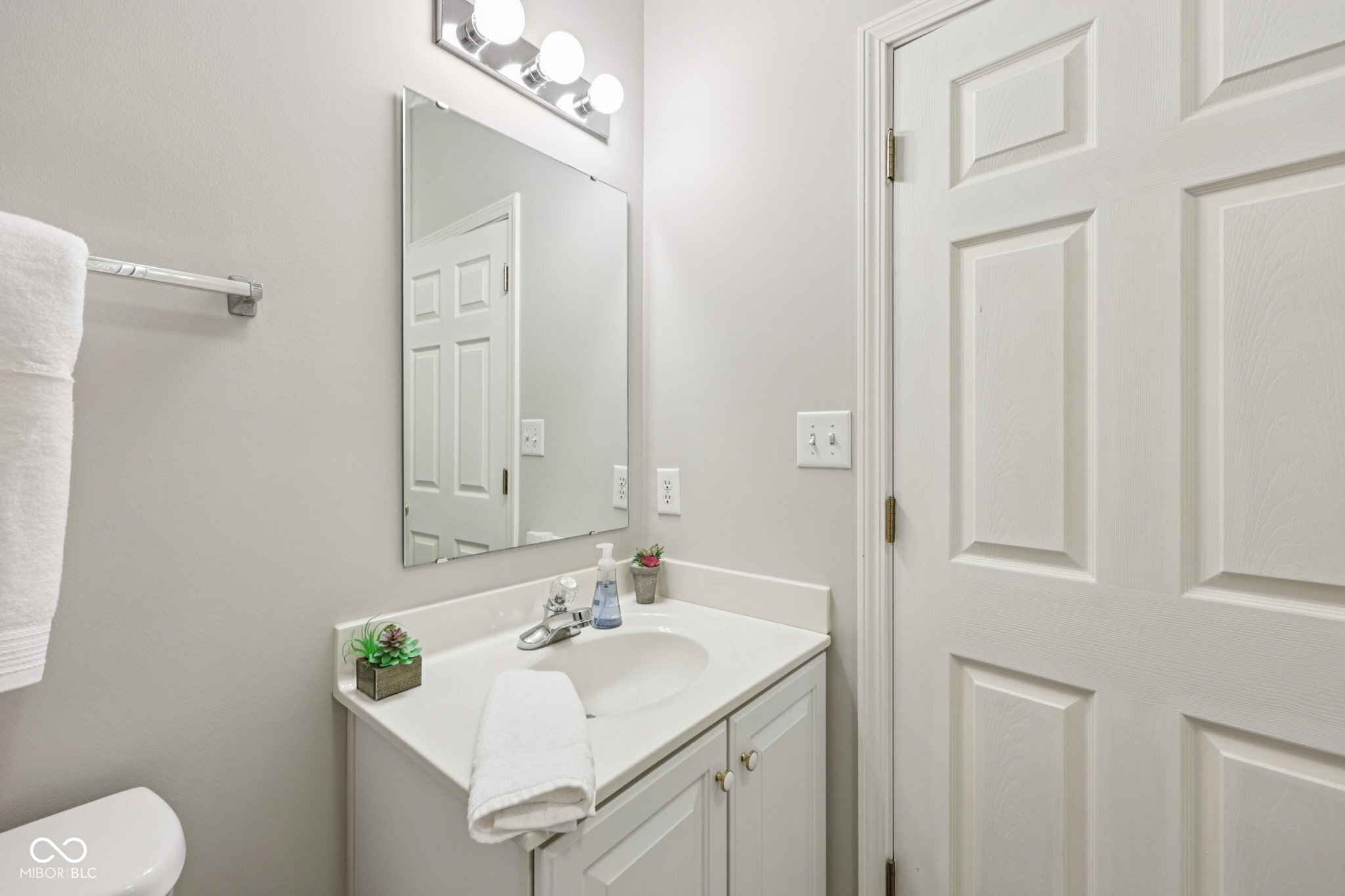 5808 Corralberry Court