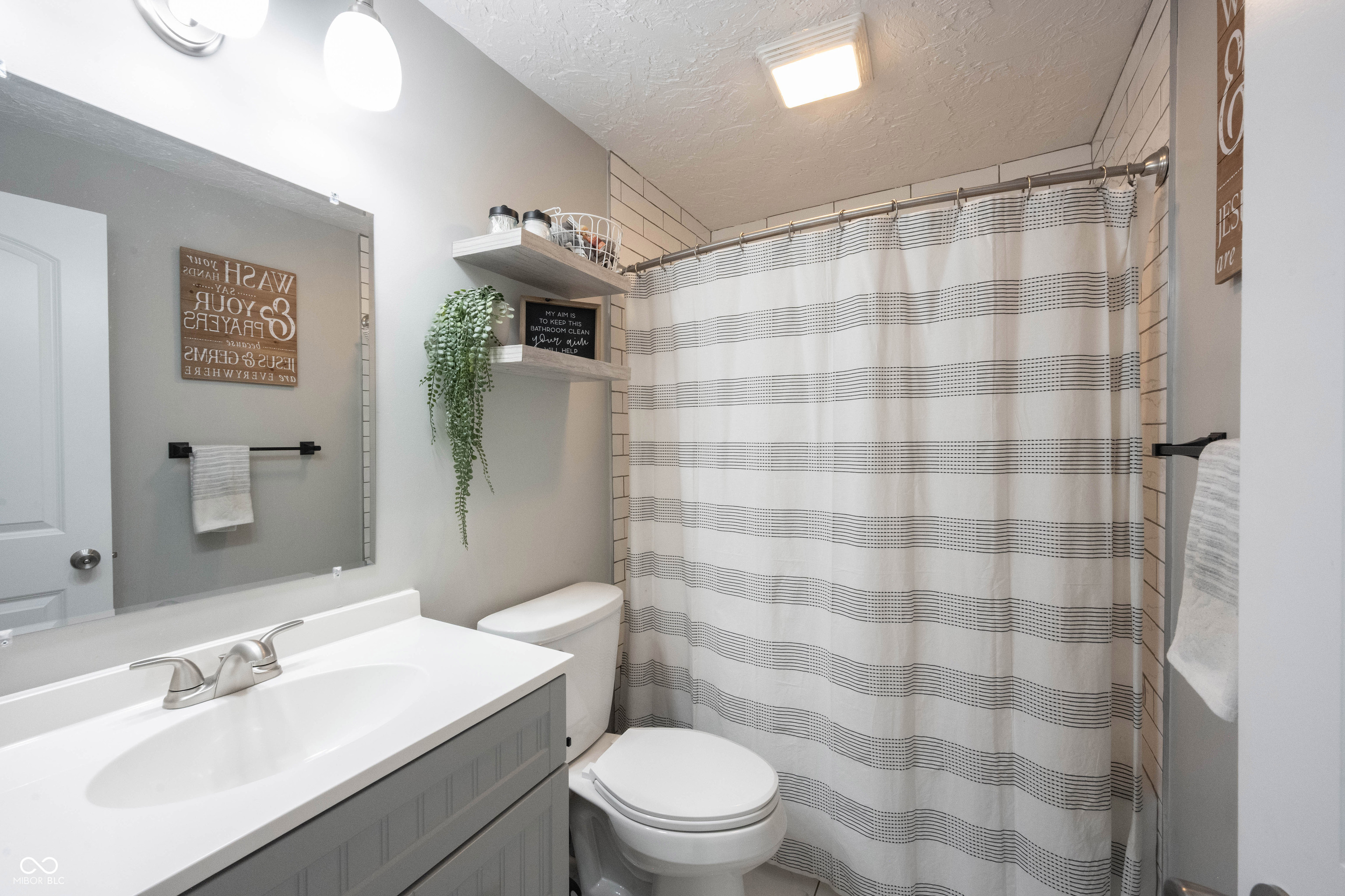 5595 S Cladwell Drive