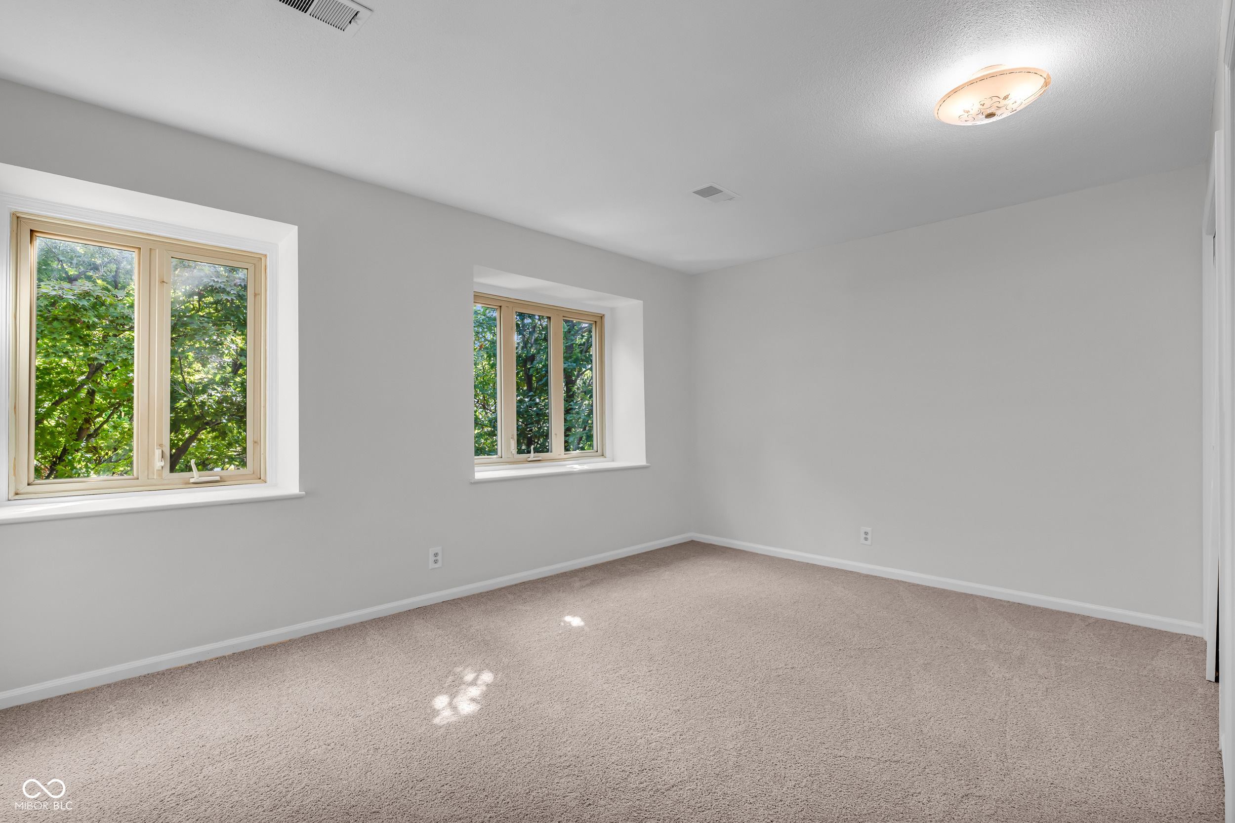 1151 Canterbury Square S