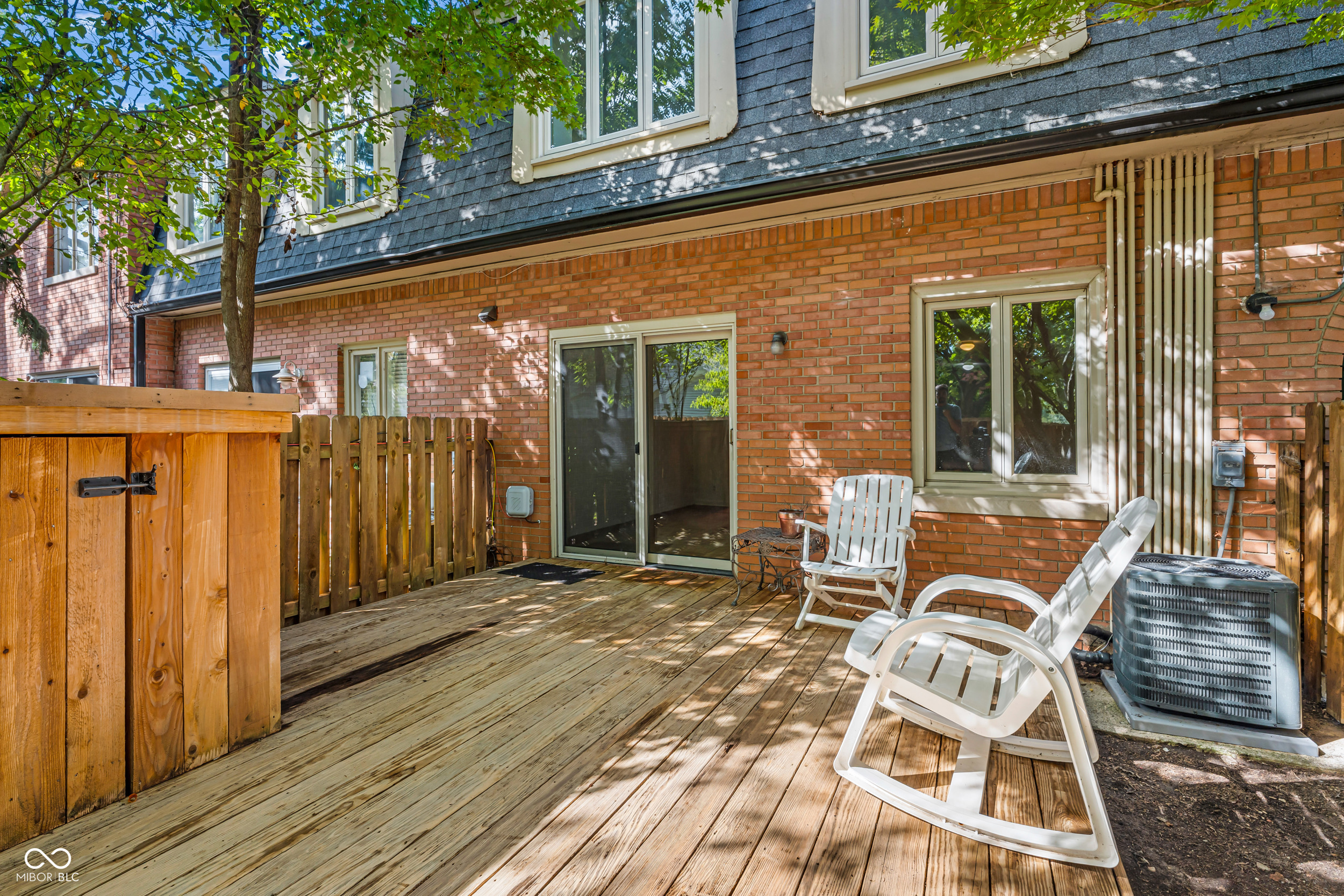 1151 Canterbury Square S