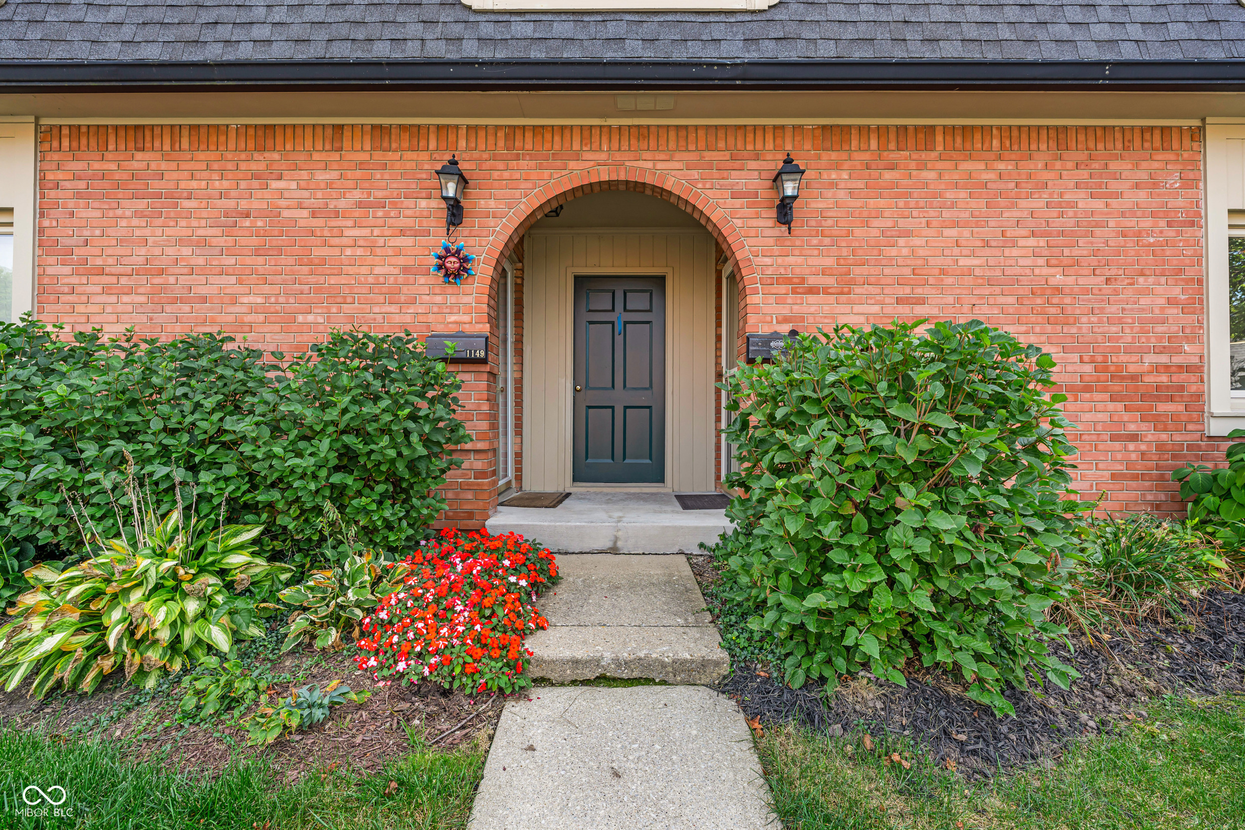 1151 Canterbury Square S