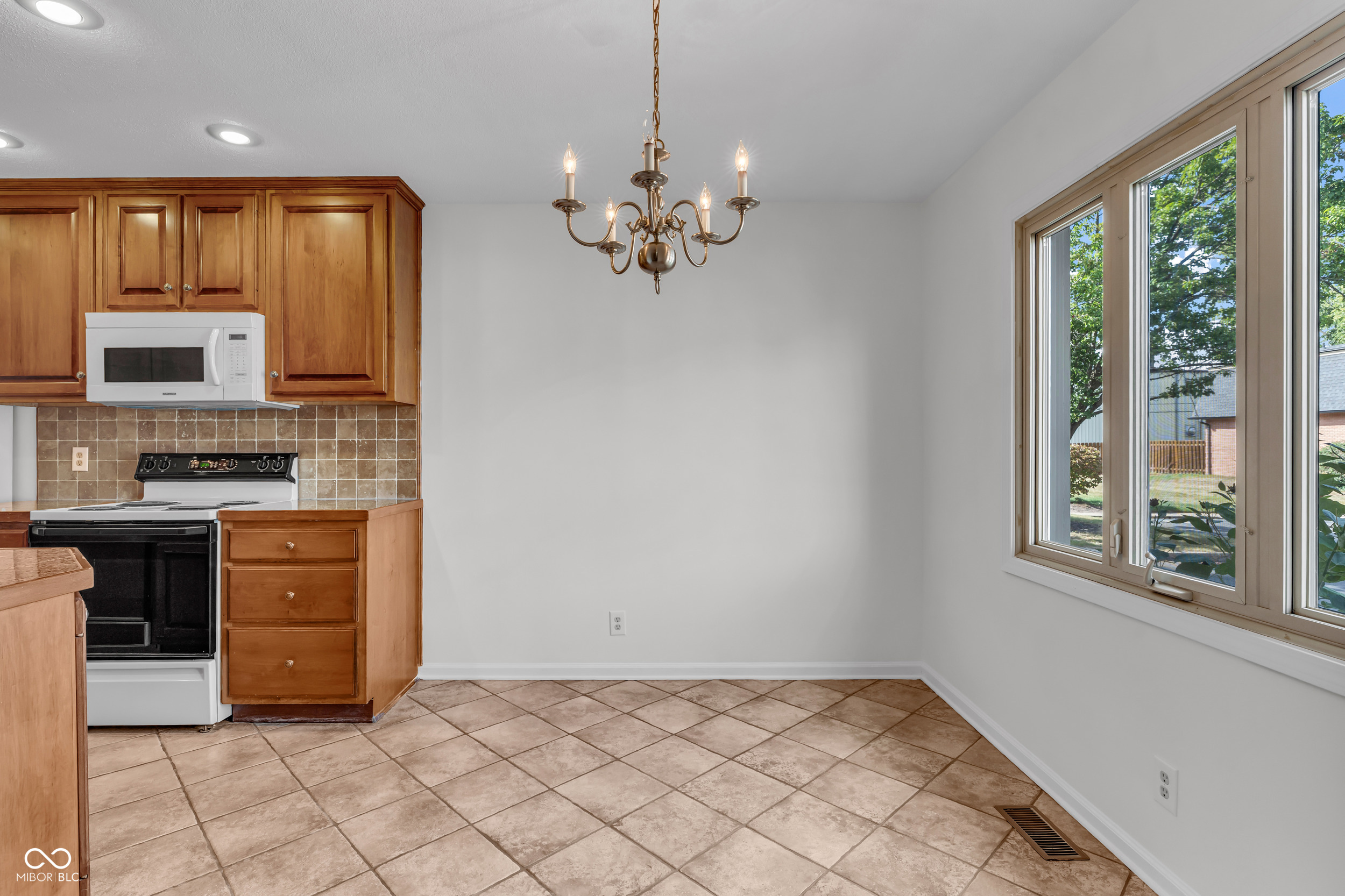 1151 Canterbury Square S