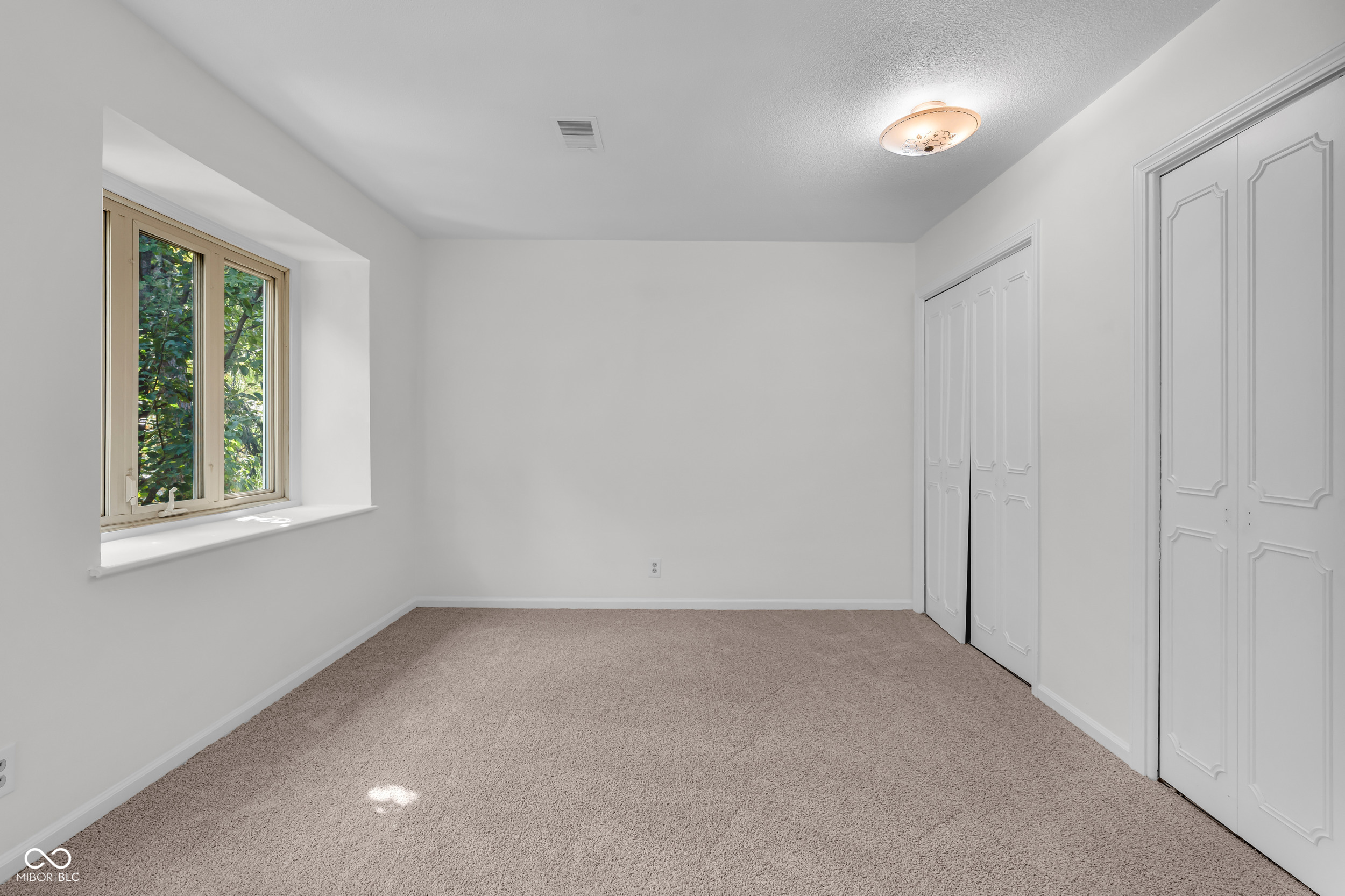 1151 Canterbury Square S