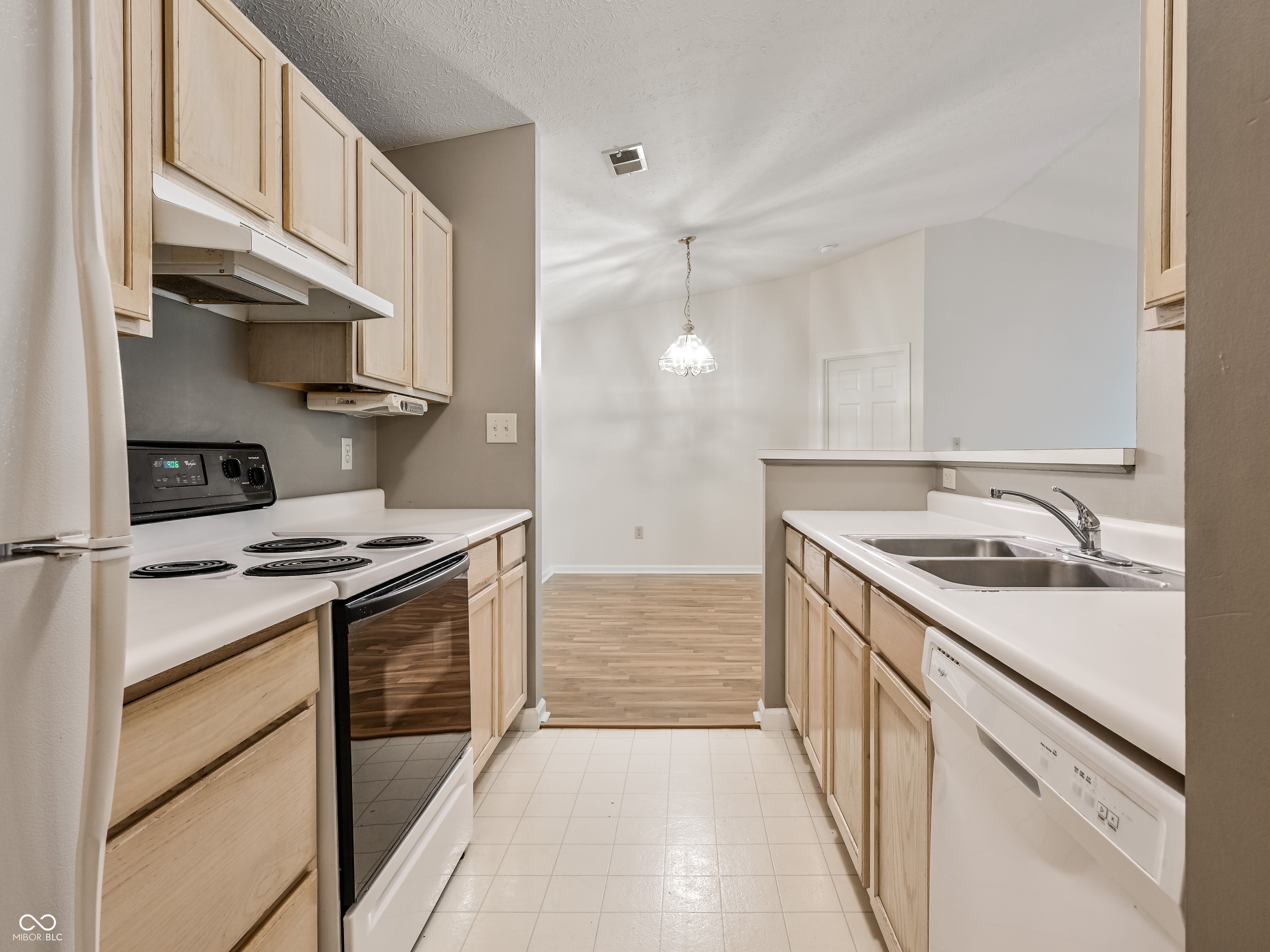 8418 Glenwillow Lane Unit: UNIT 206