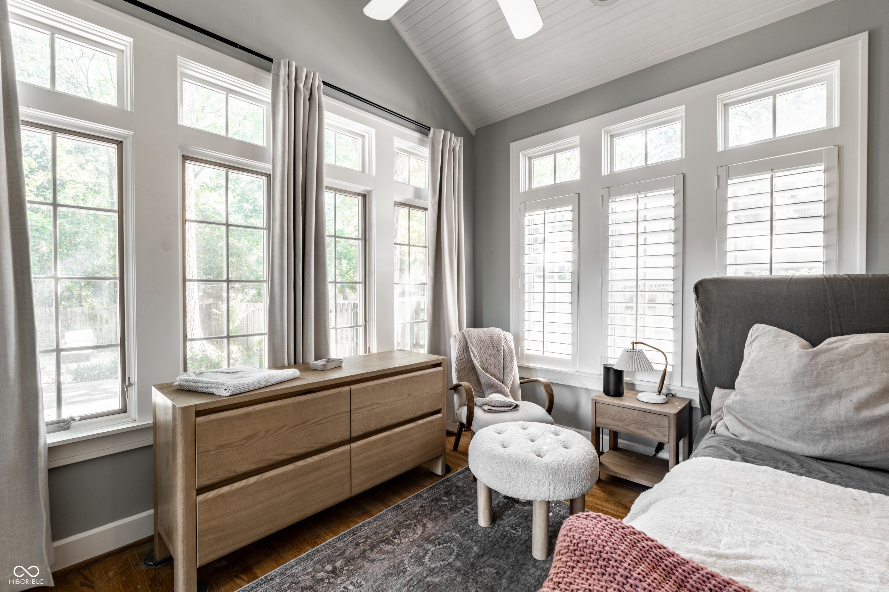 5681 Winthrop Avenue