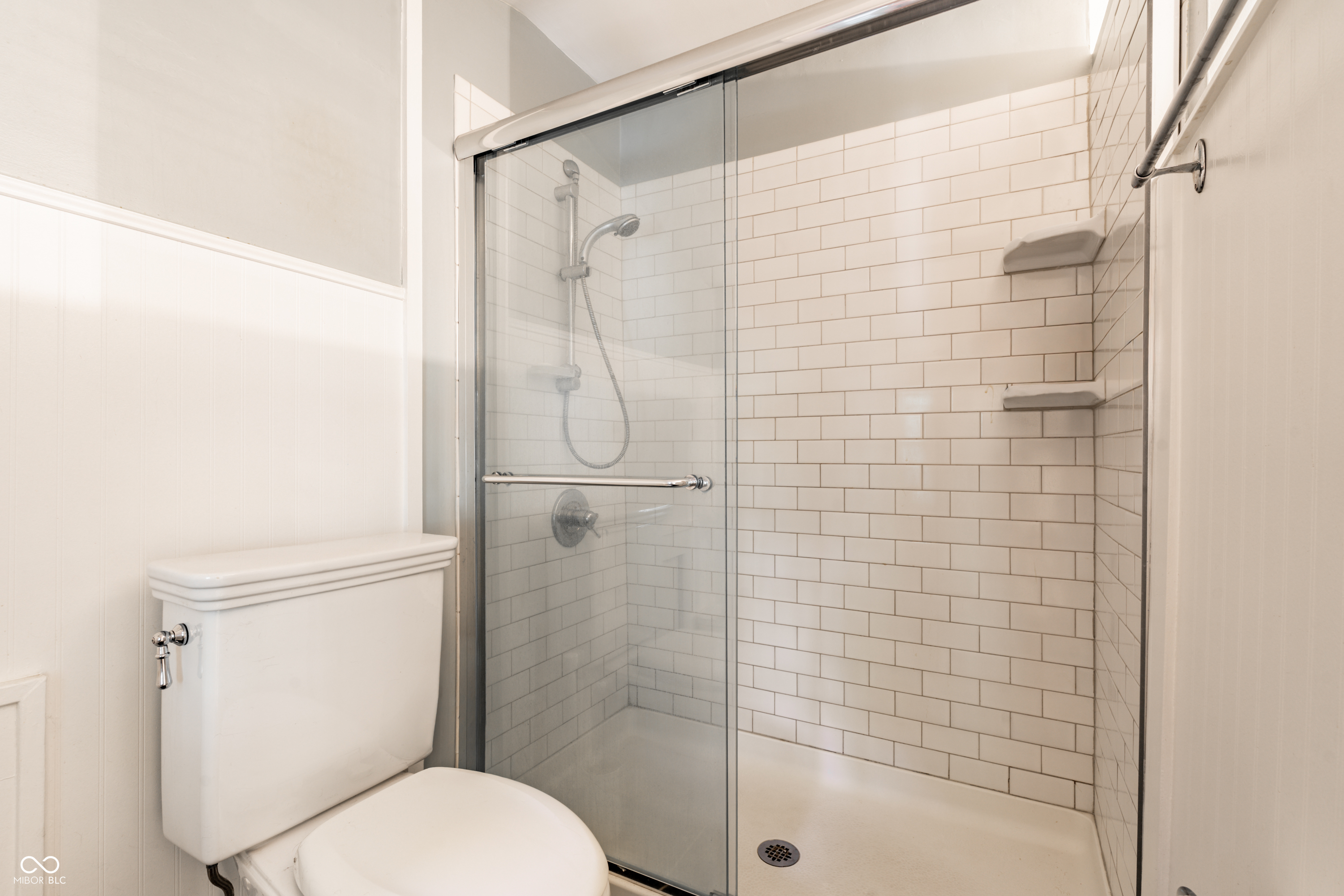 5681 Winthrop Avenue