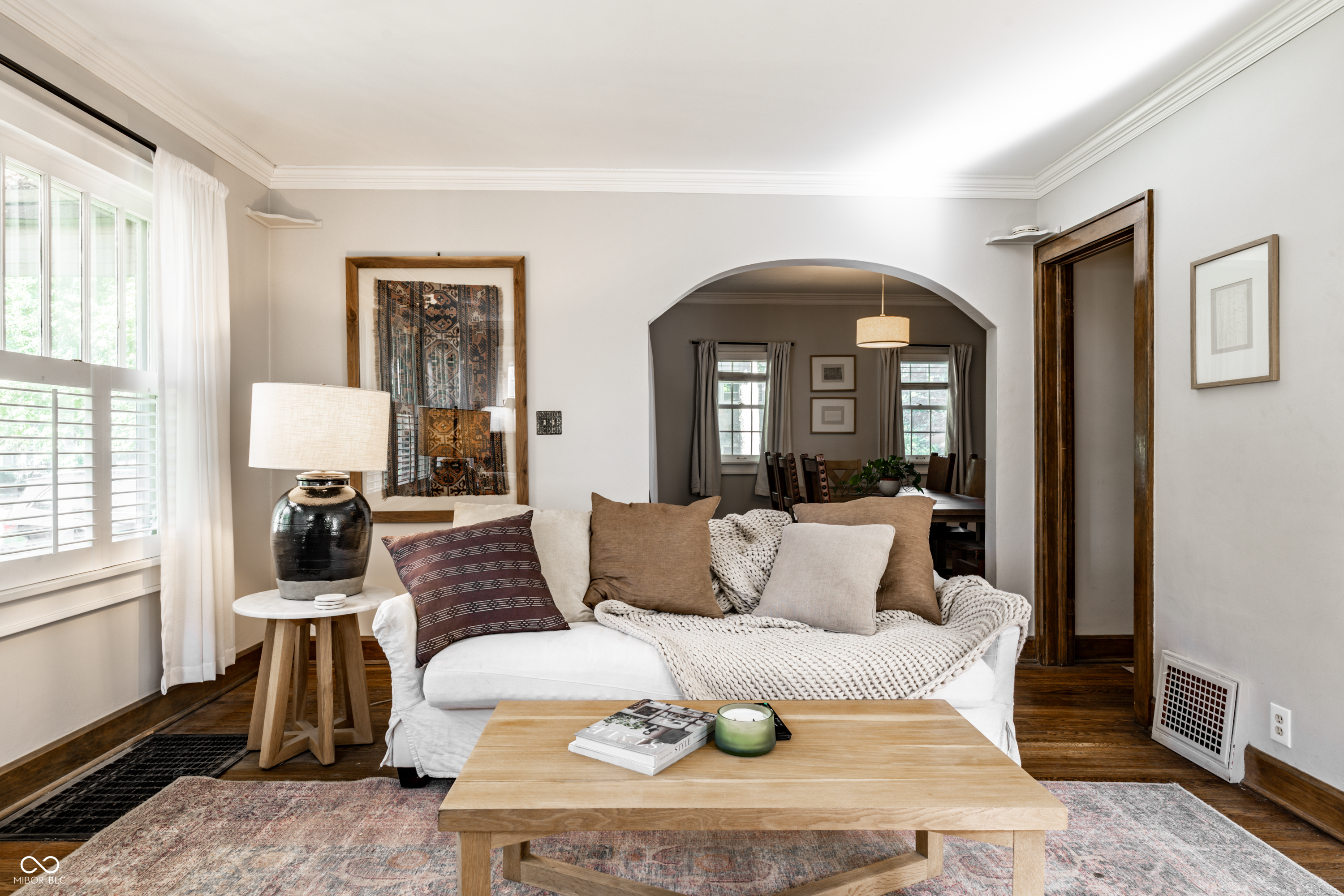 5681 Winthrop Avenue