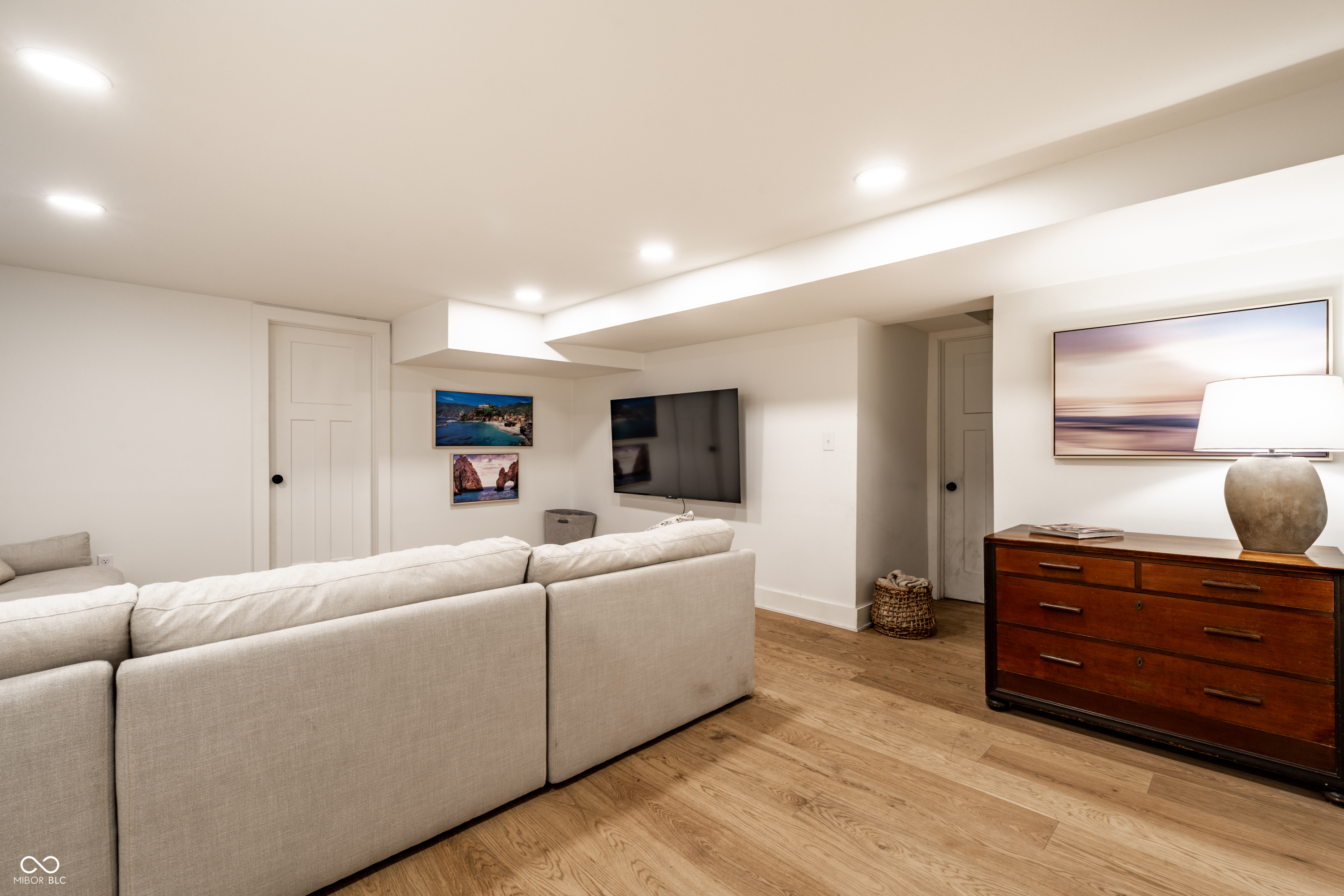 5681 Winthrop Avenue