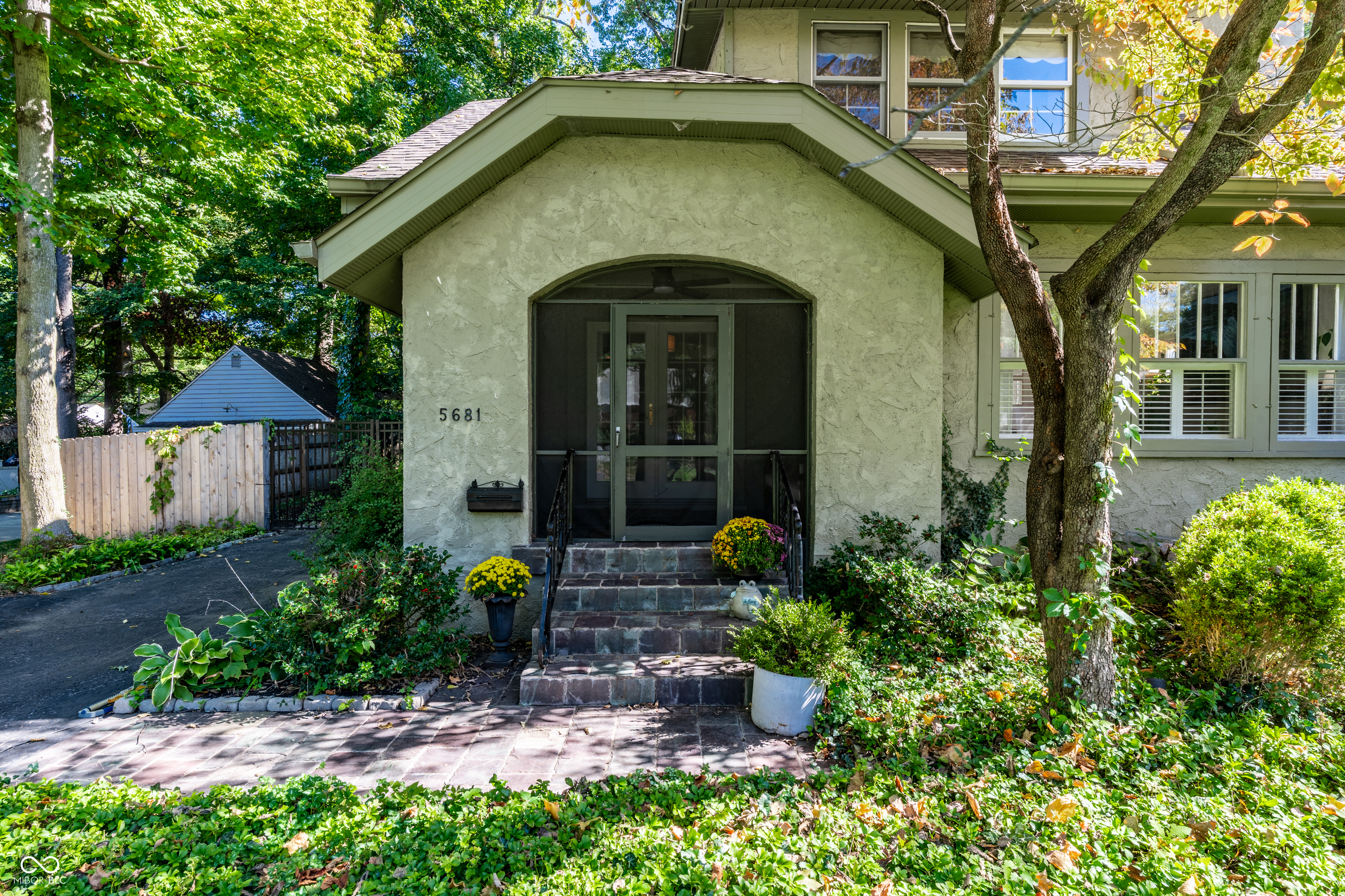 5681 Winthrop Avenue