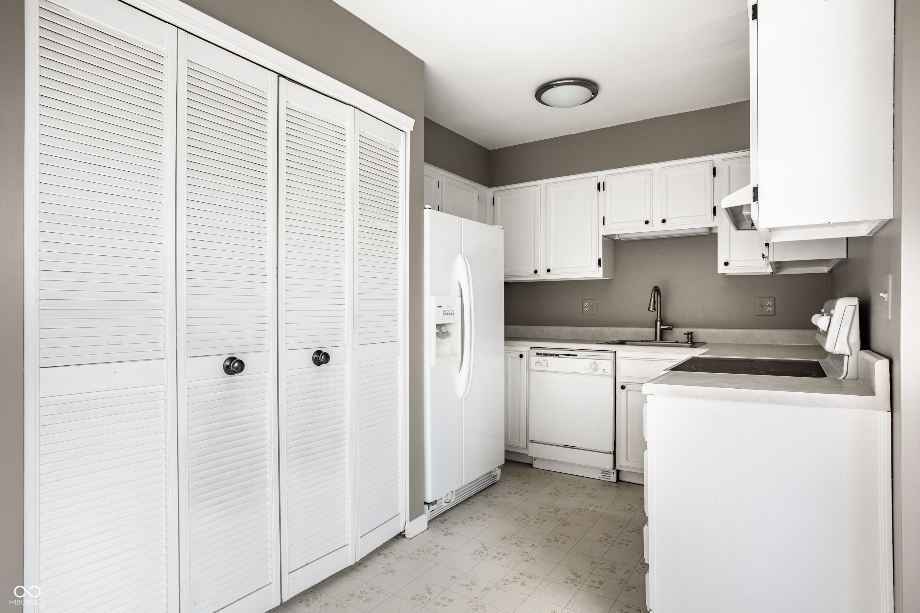 398 Hunters Lane Unit: D