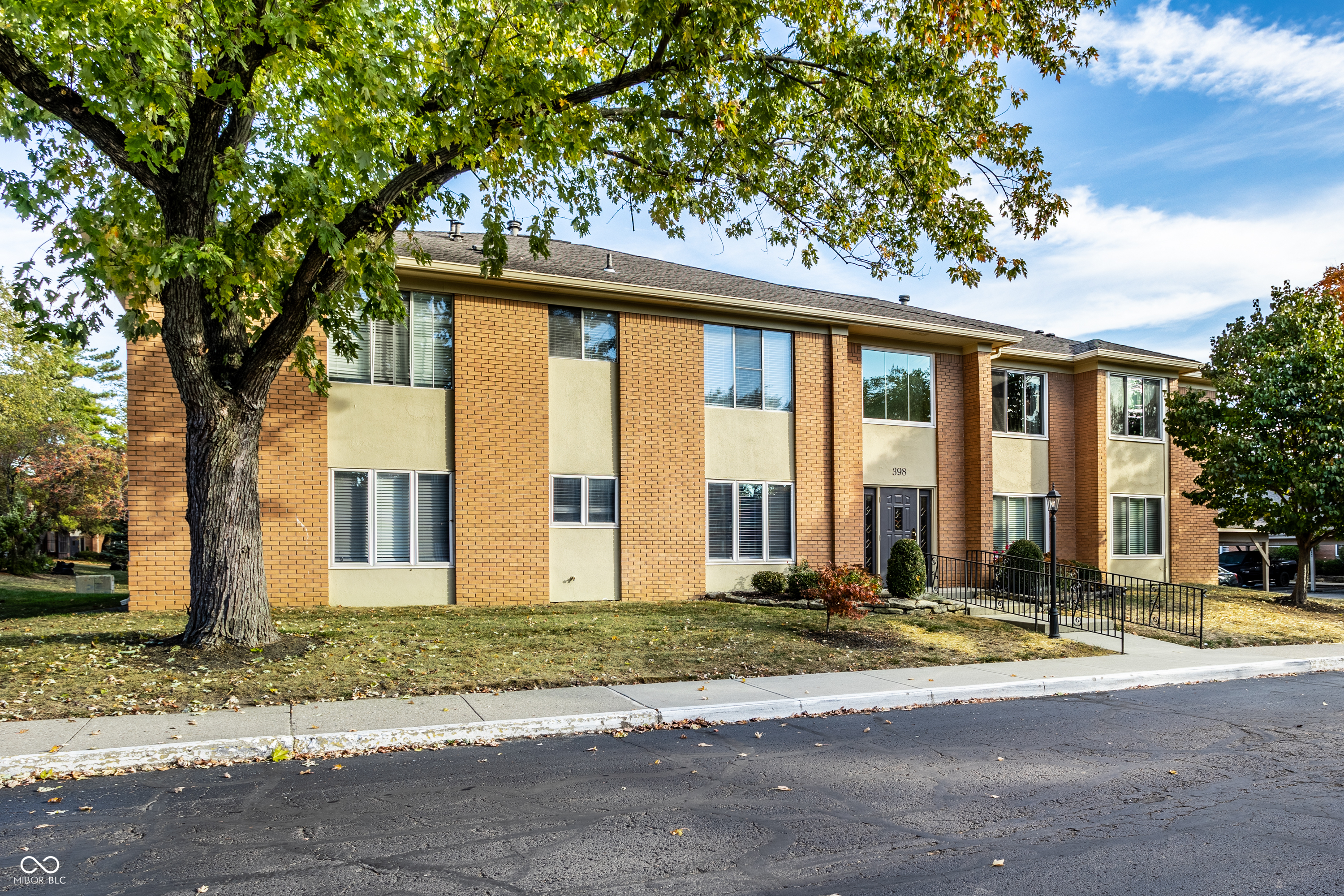 398 Hunters Lane Unit: D