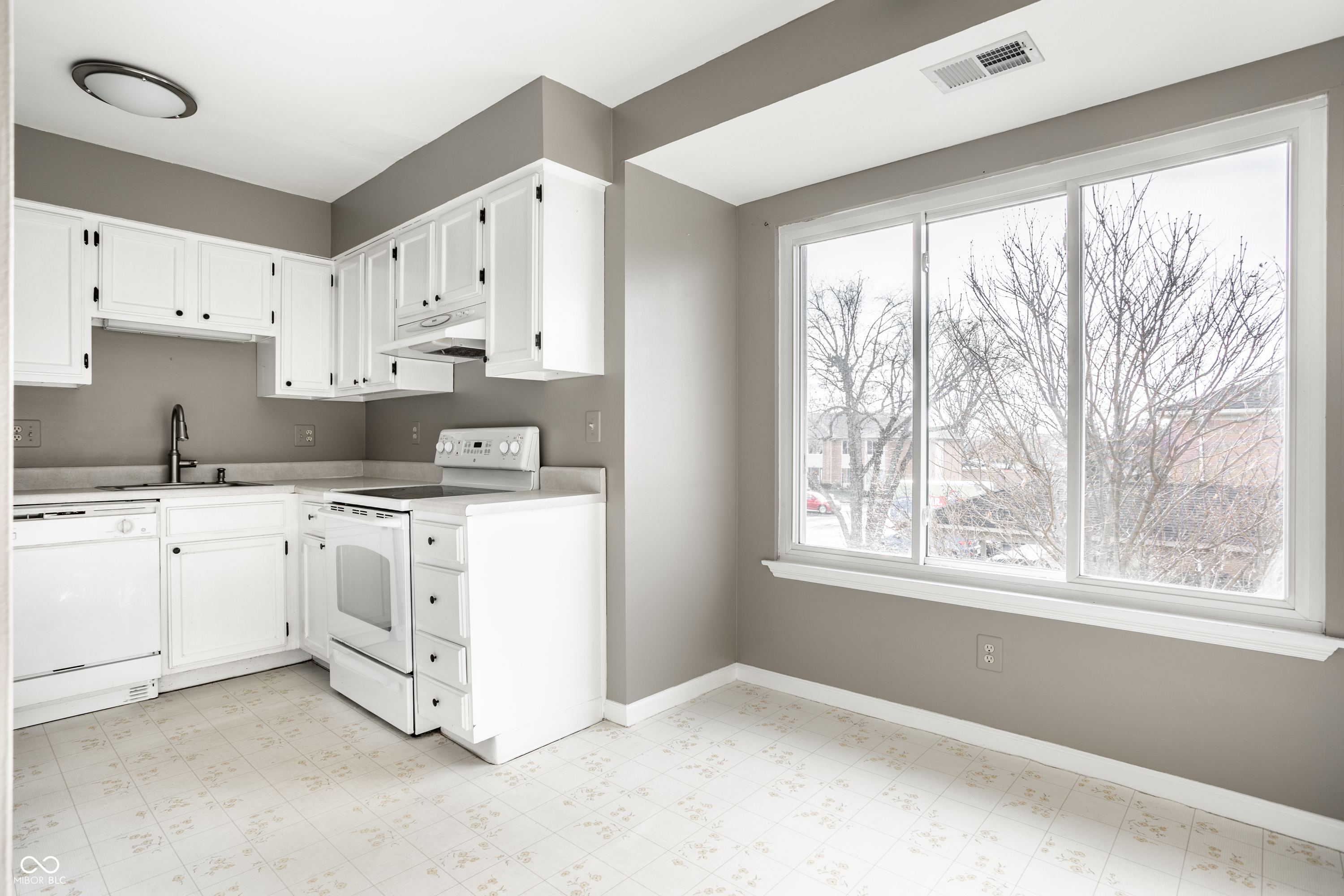 398 Hunters Lane Unit: D