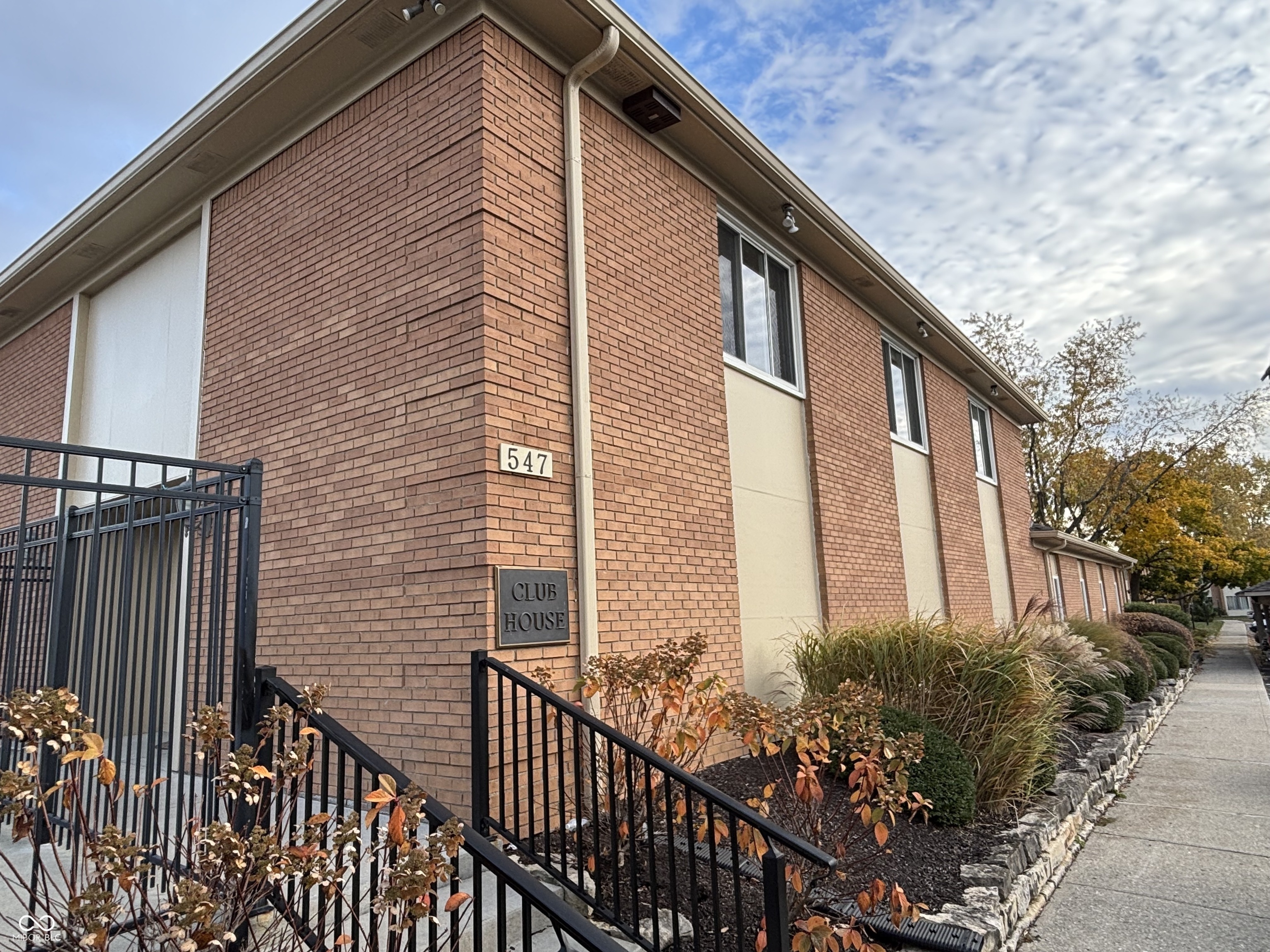 398 Hunters Lane Unit: D