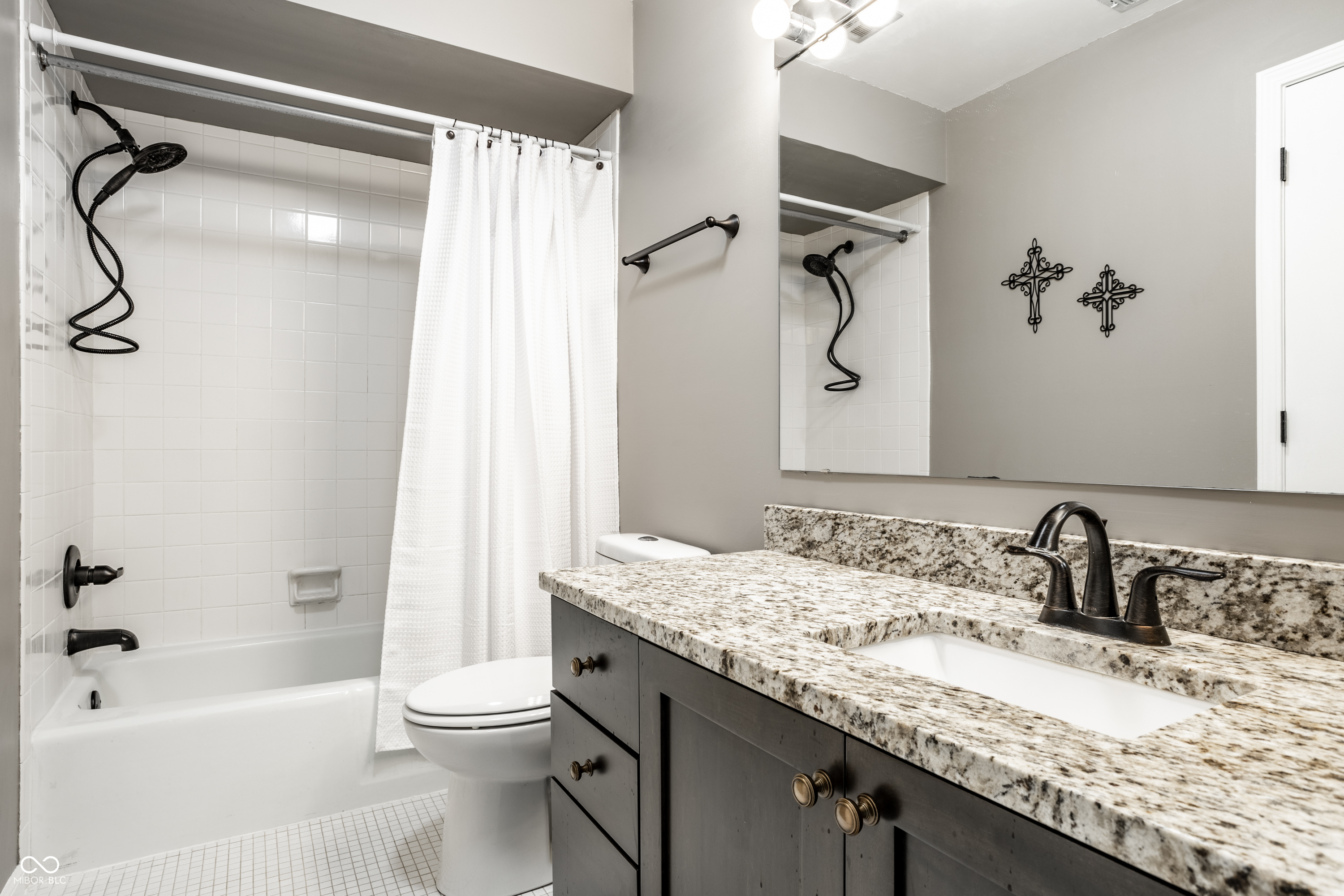 398 Hunters Lane Unit: D