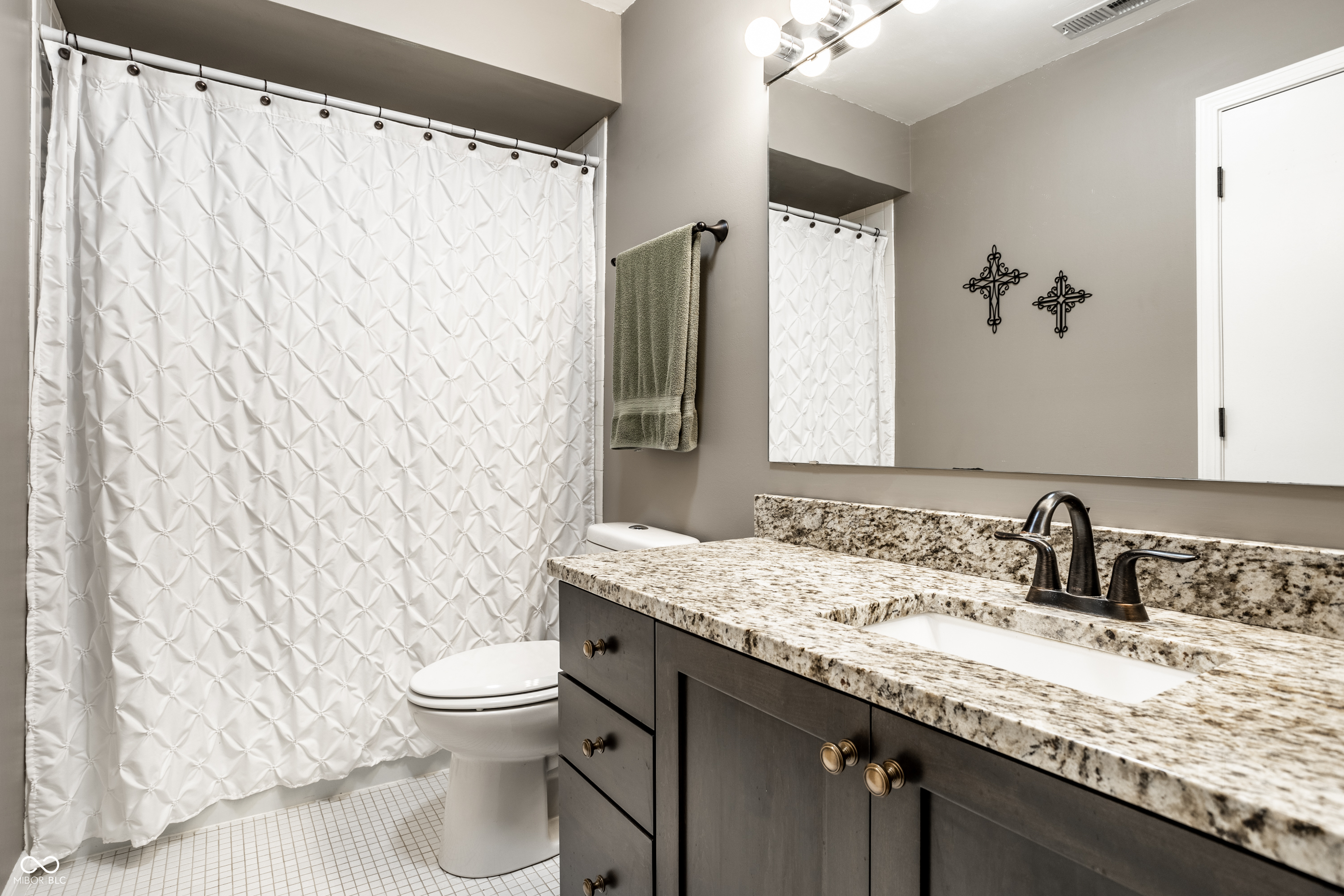 398 Hunters Lane Unit: D