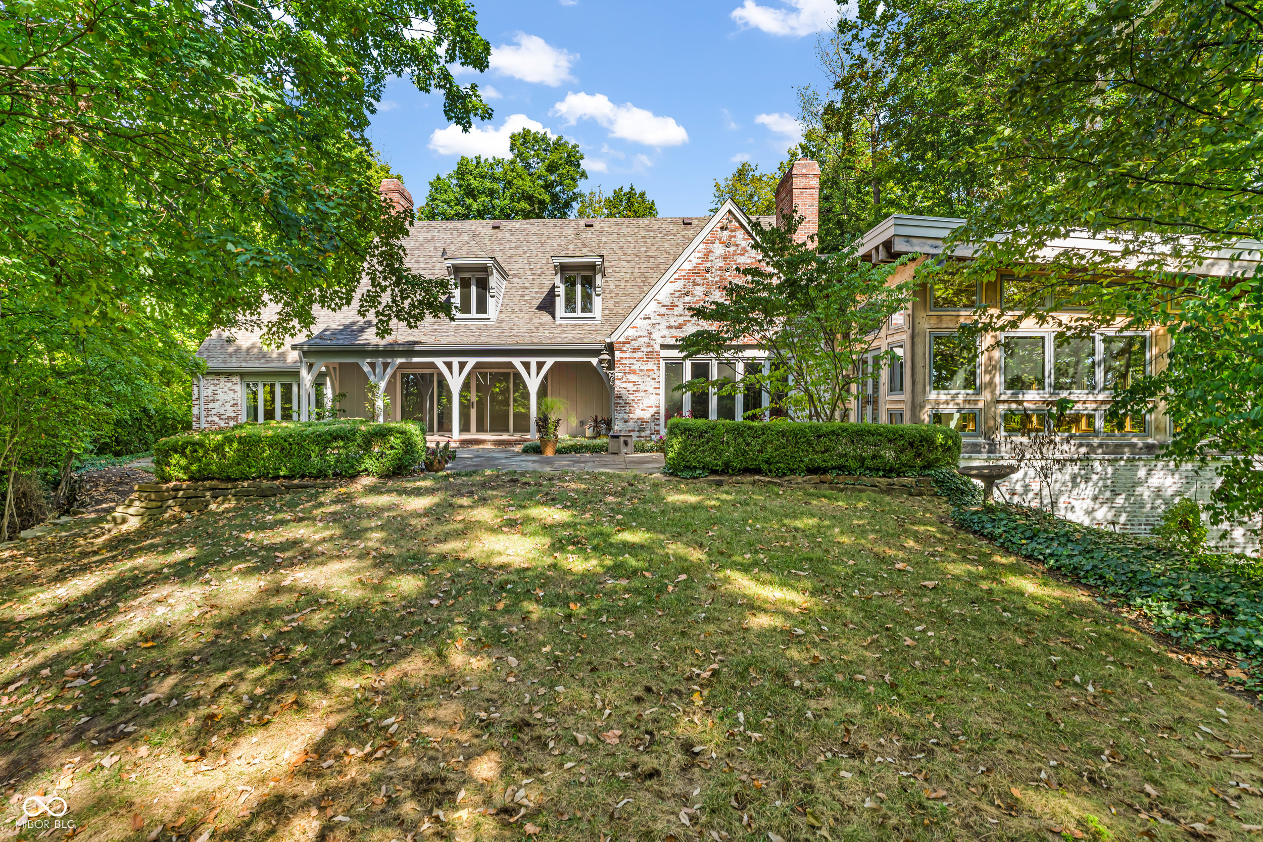 6047 Brokenhurst Road