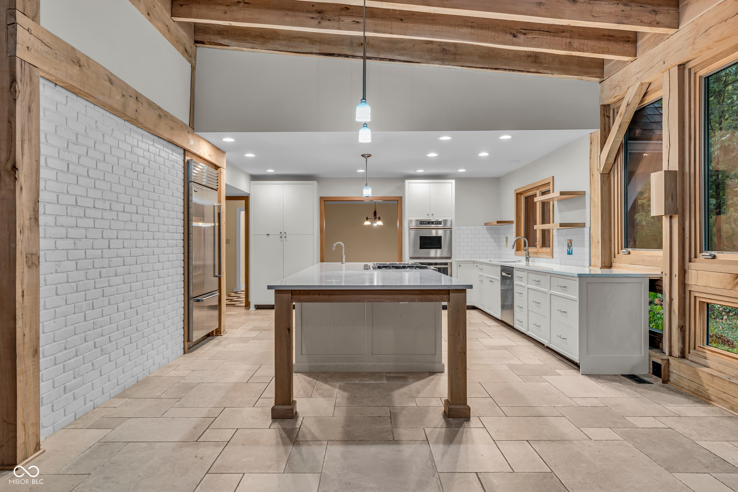 6047 Brokenhurst Road