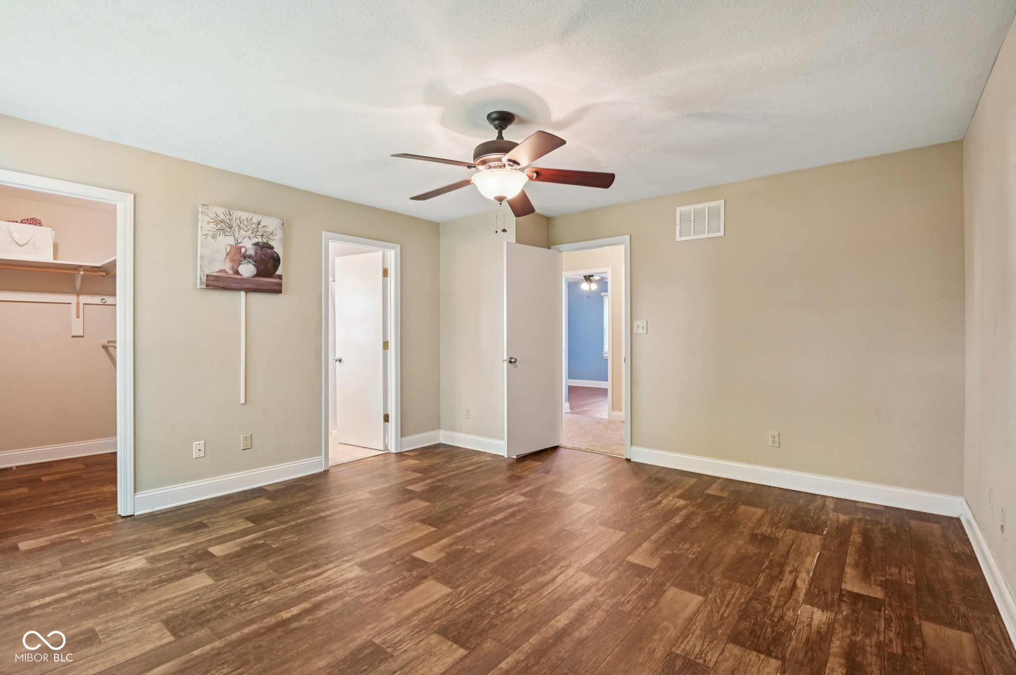 8125 Castle Cove Road