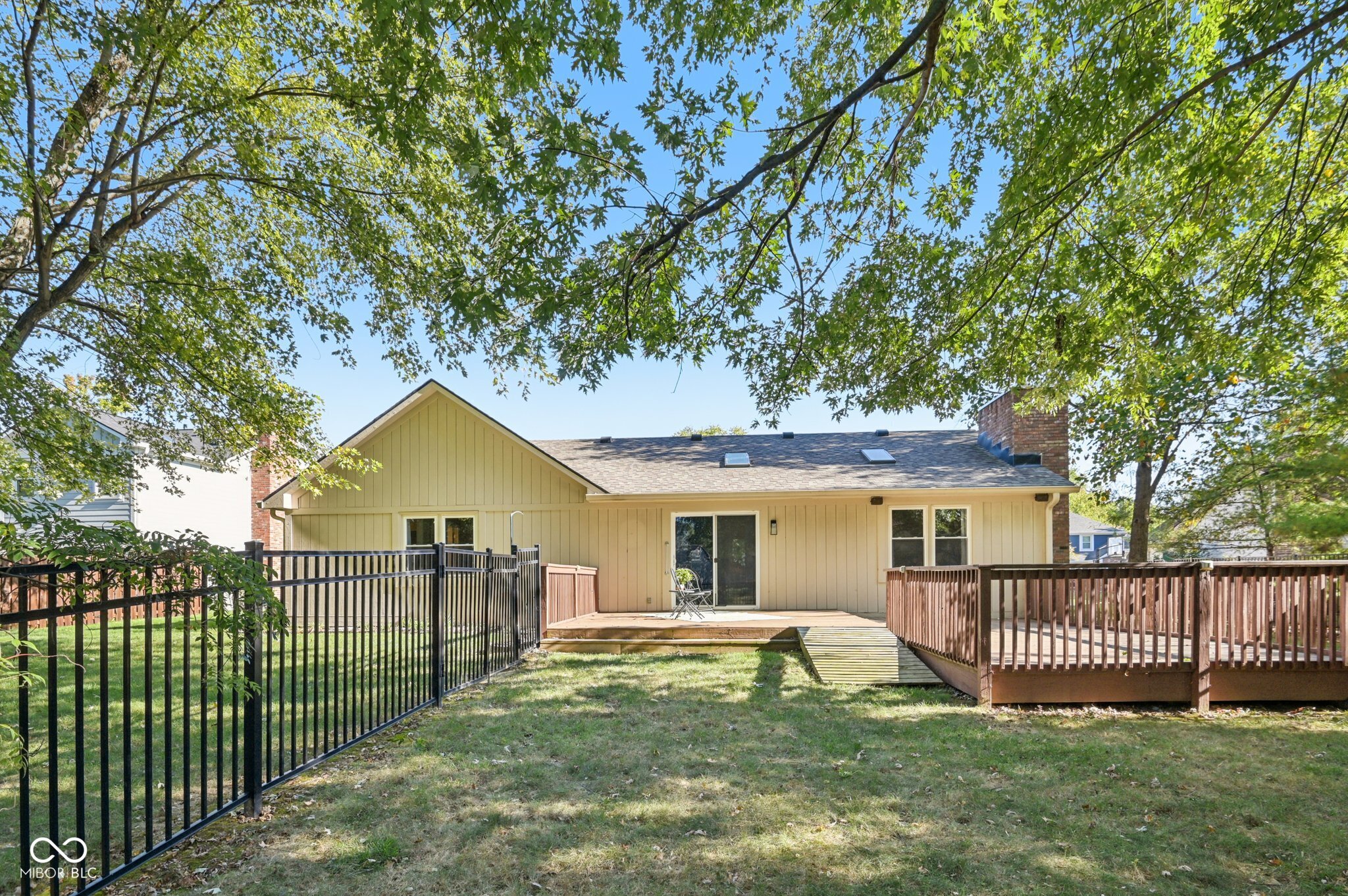 8125 Castle Cove Road