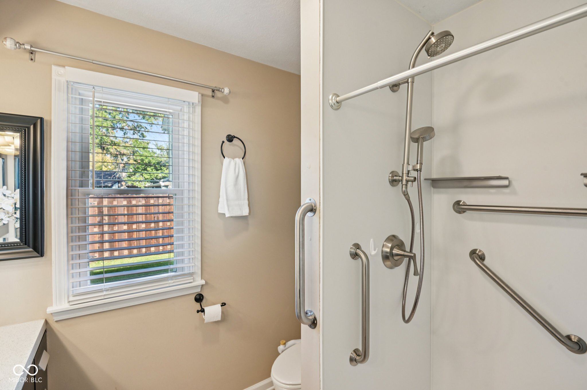 8125 Castle Cove Road