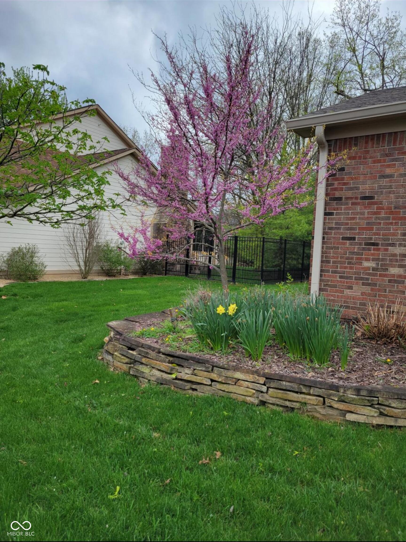 8125 Castle Cove Road