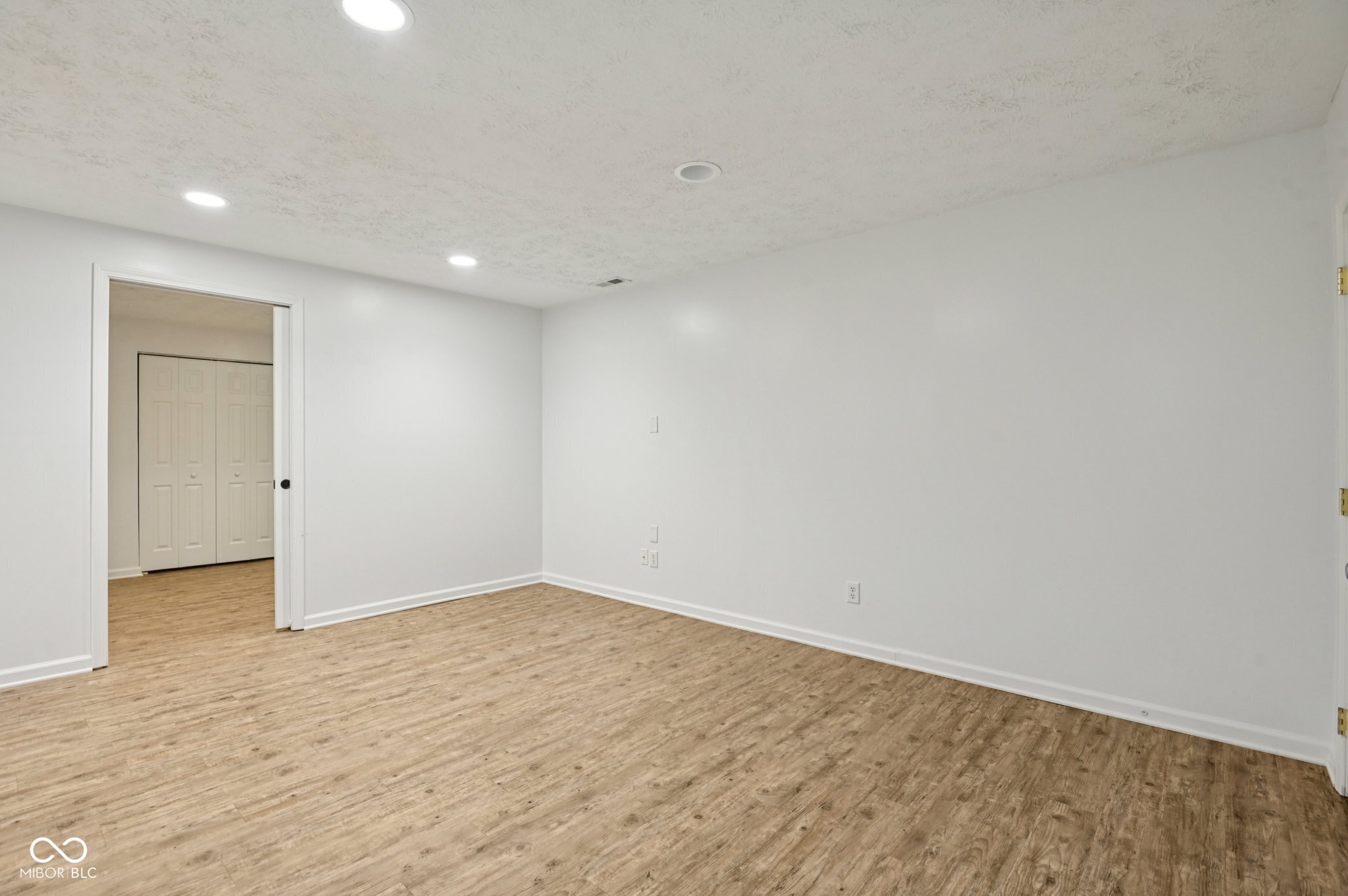 8125 Castle Cove Road