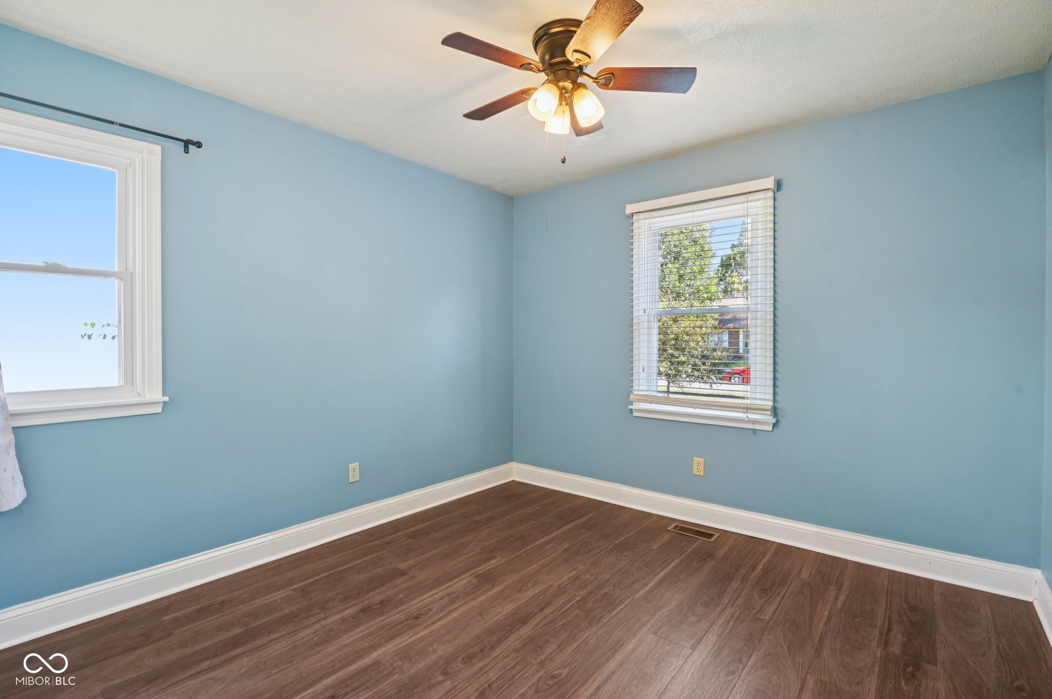 8125 Castle Cove Road