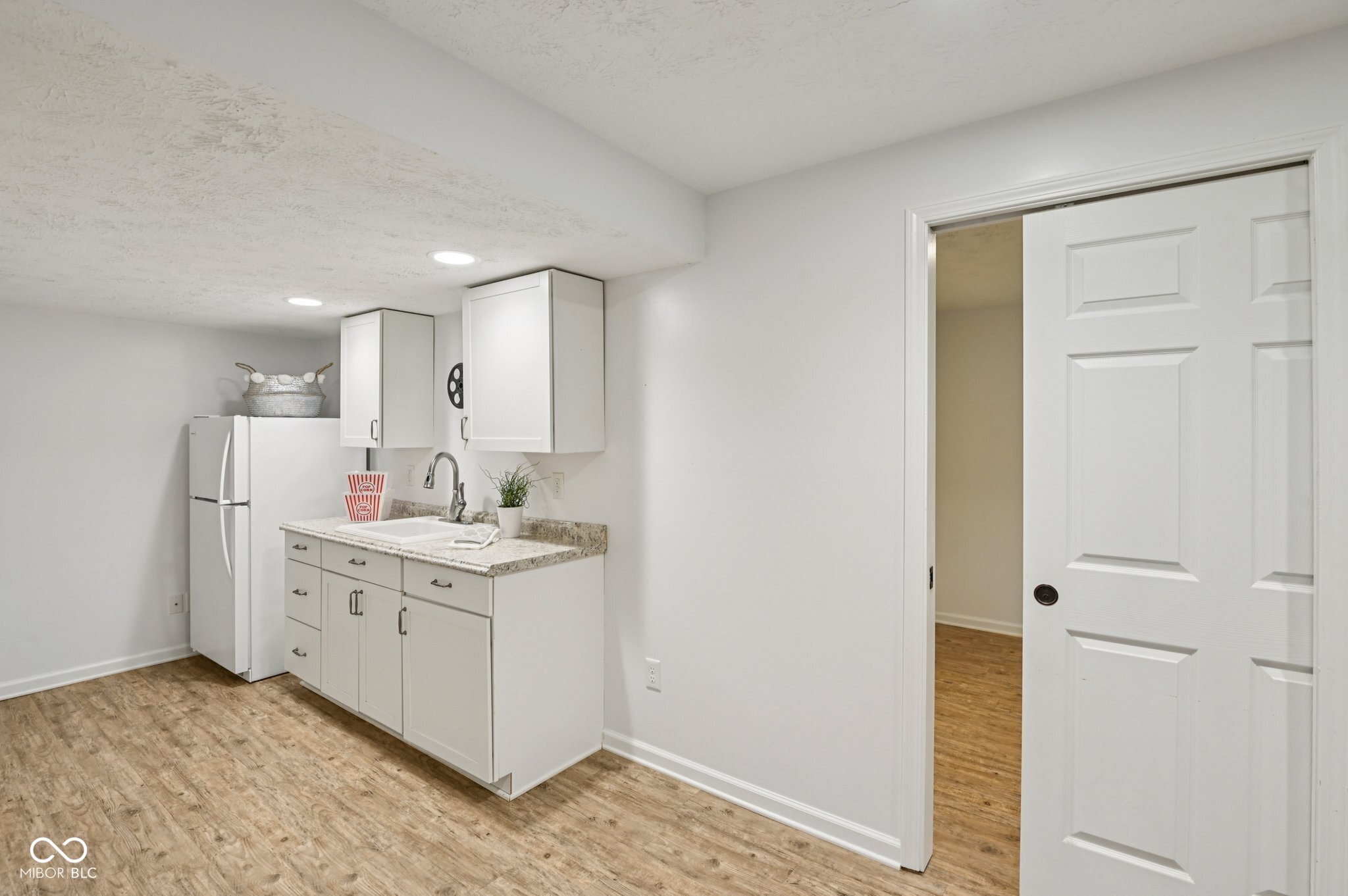 8125 Castle Cove Road