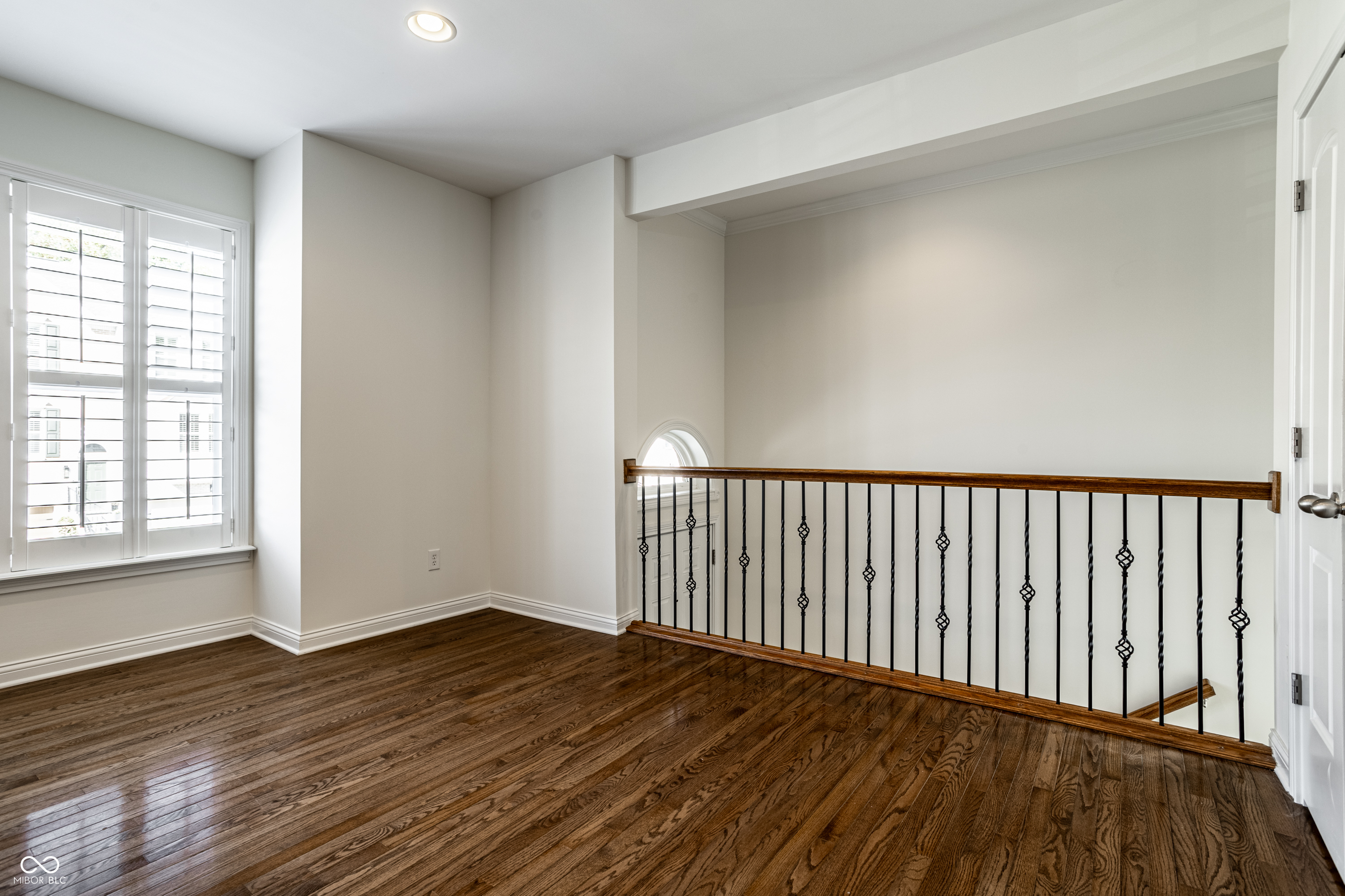 681 Greenford Trail N