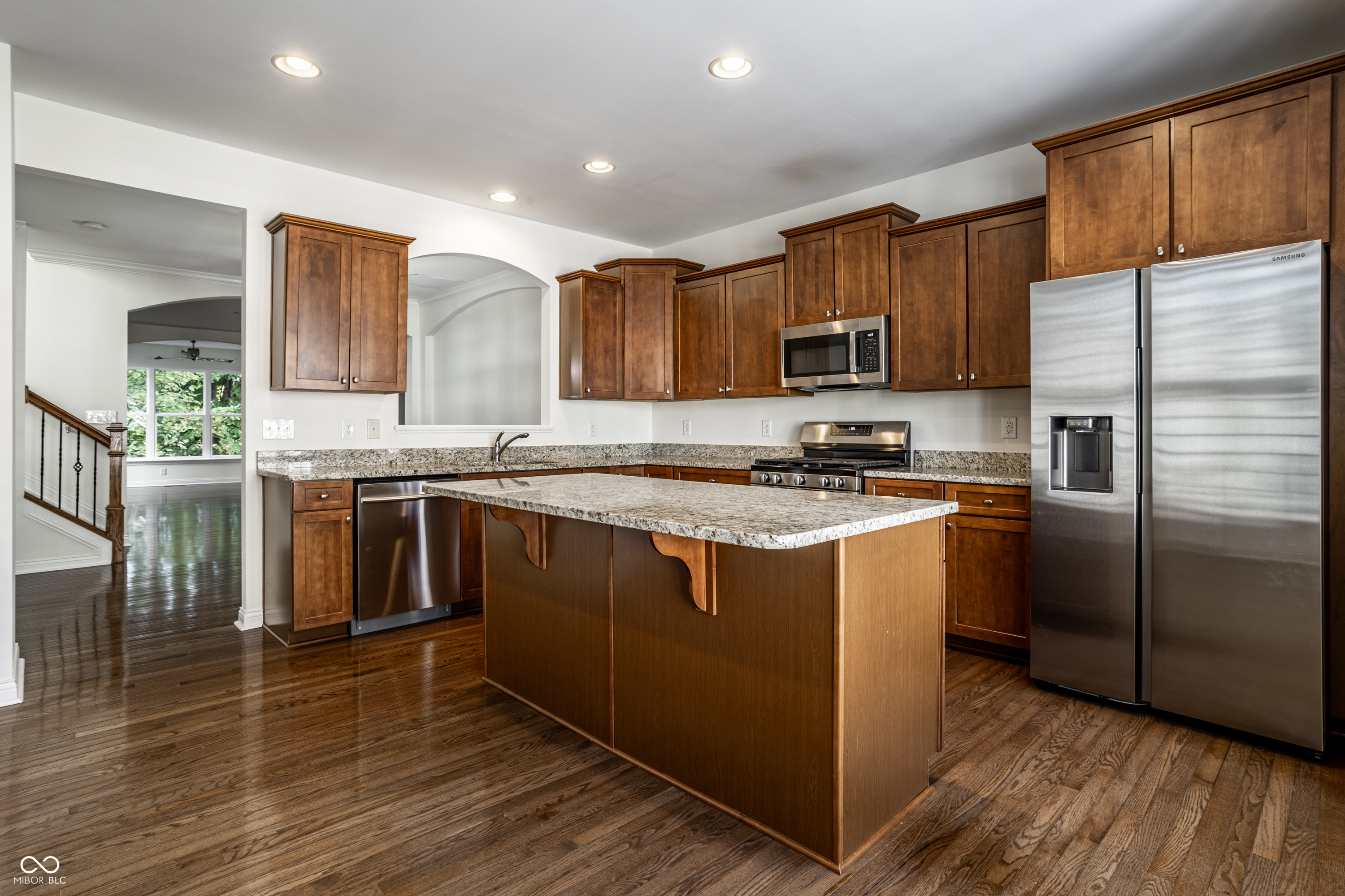 681 Greenford Trail N