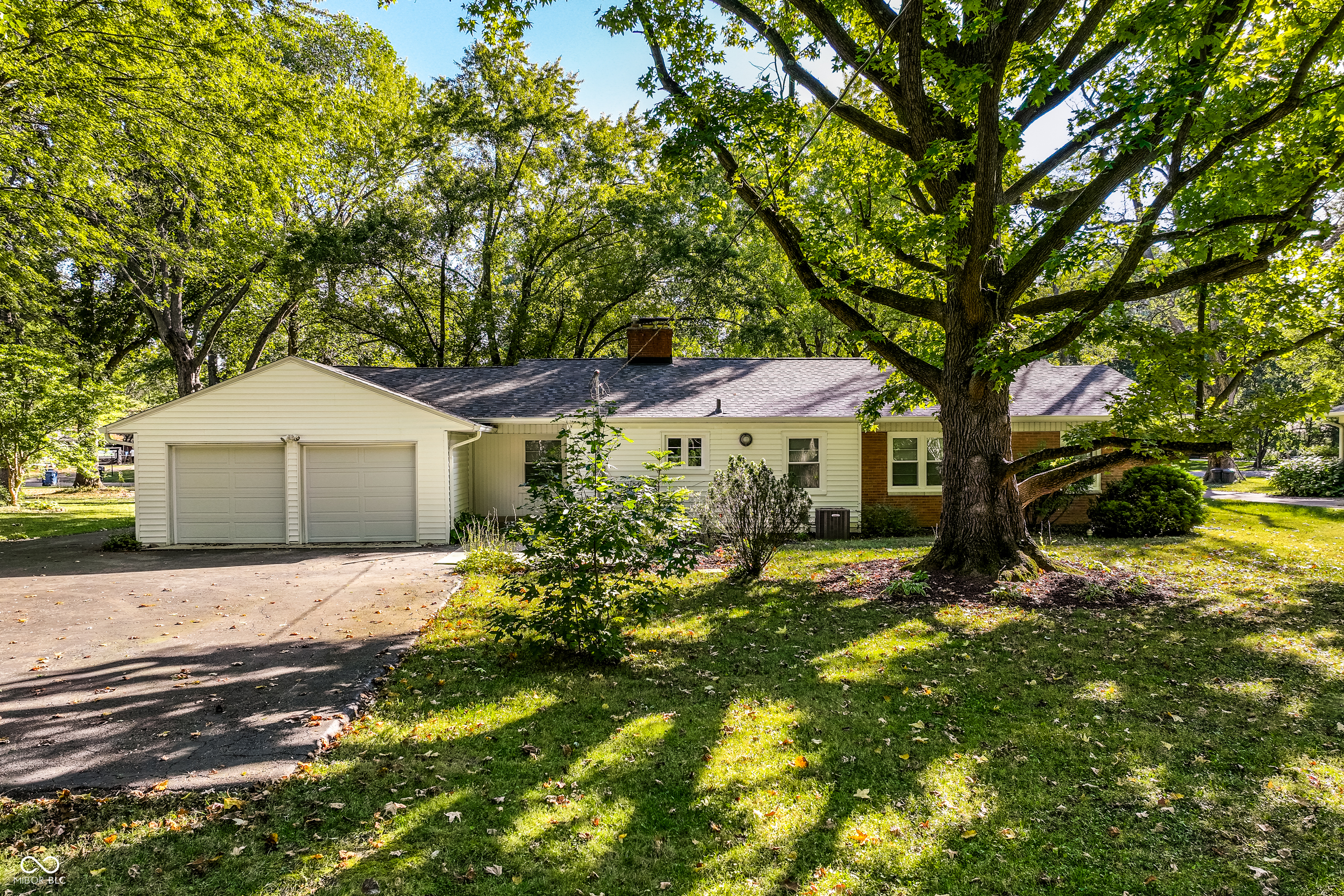 6234 N Tuxedo Street