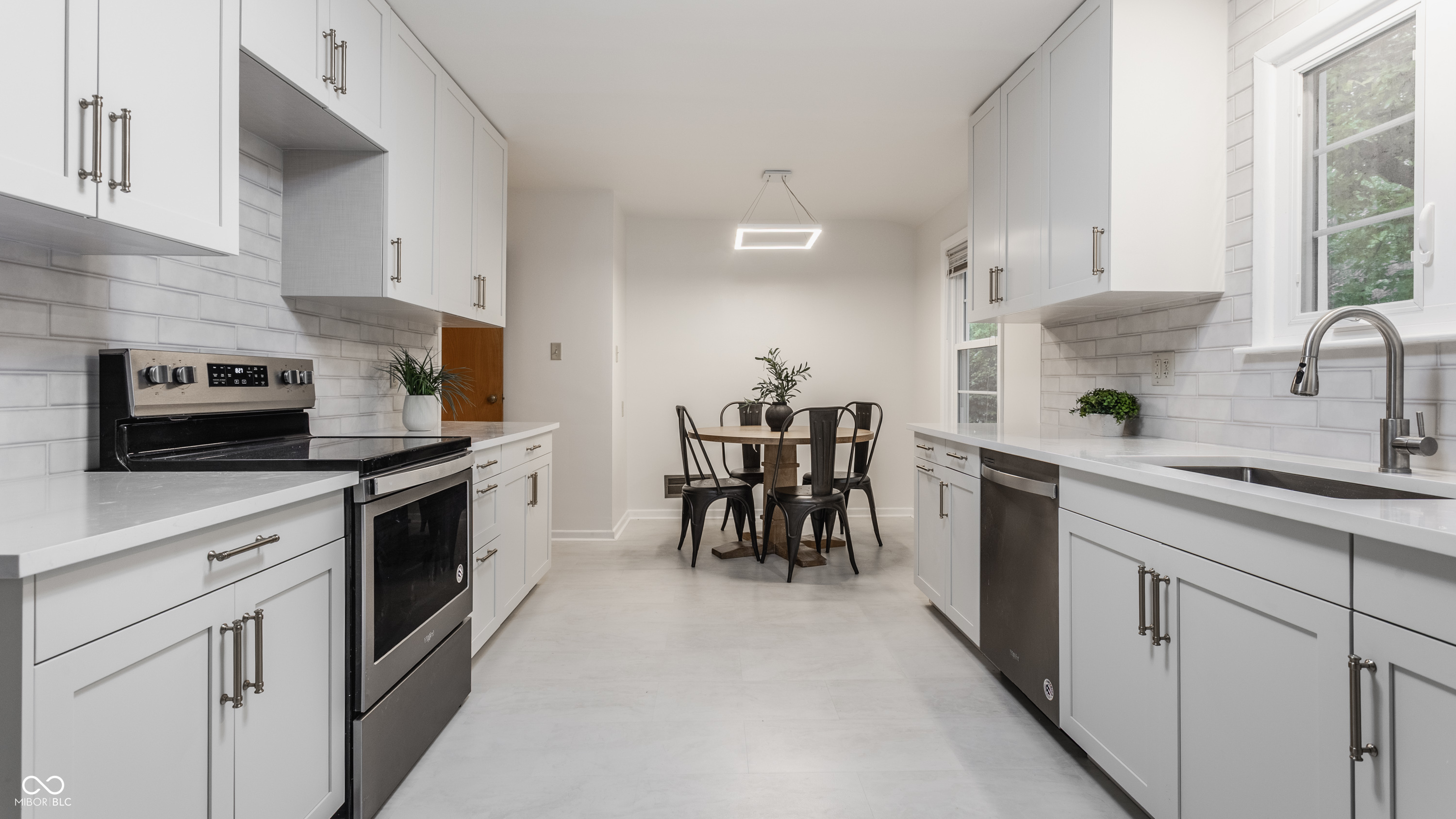 6234 N Tuxedo Street