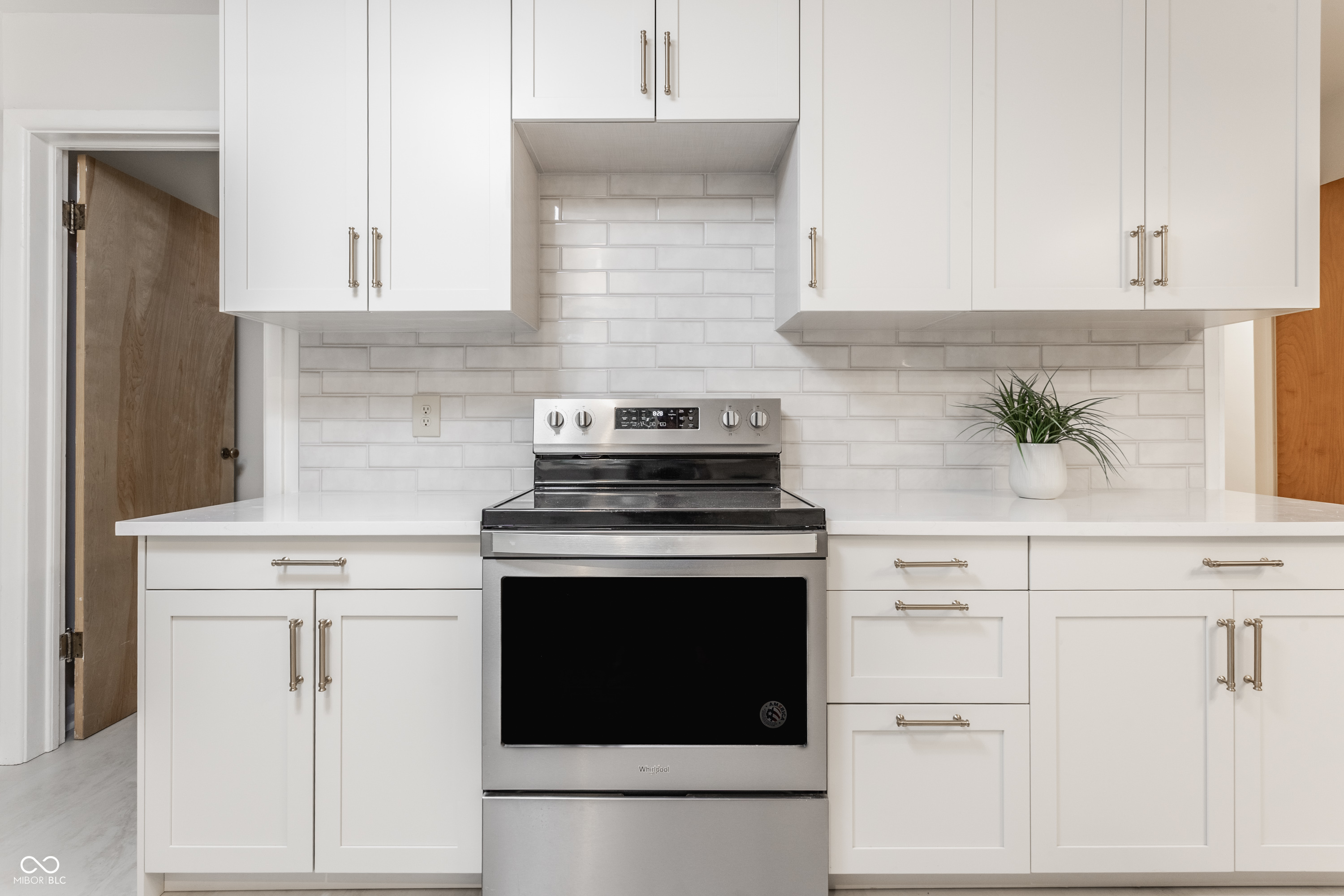 6234 N Tuxedo Street