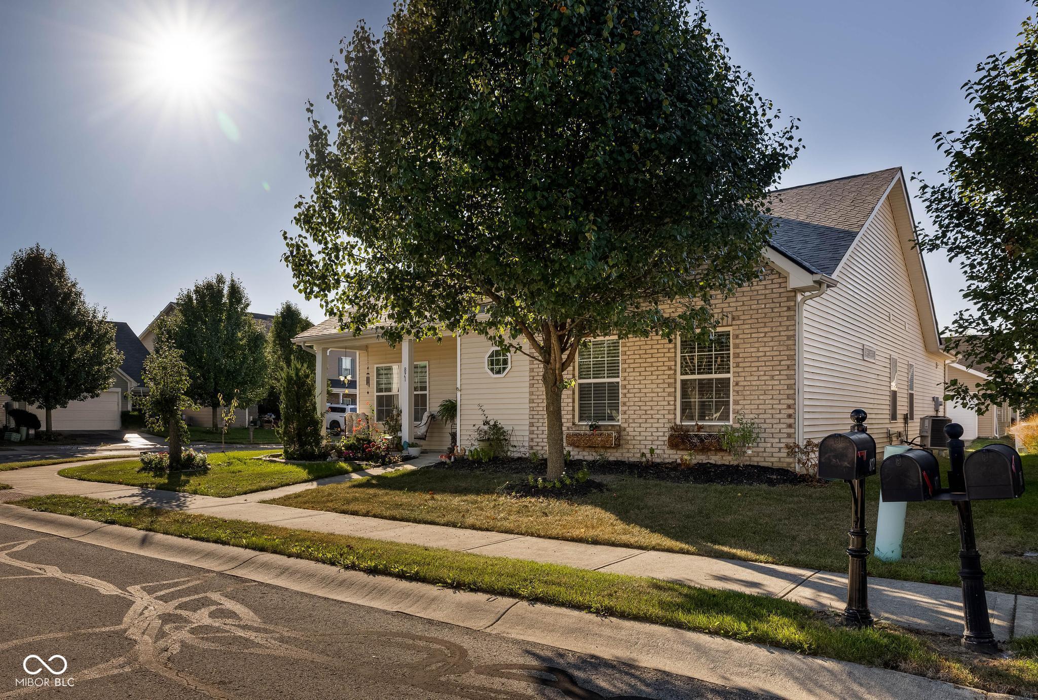 871 Maidstone Avenue