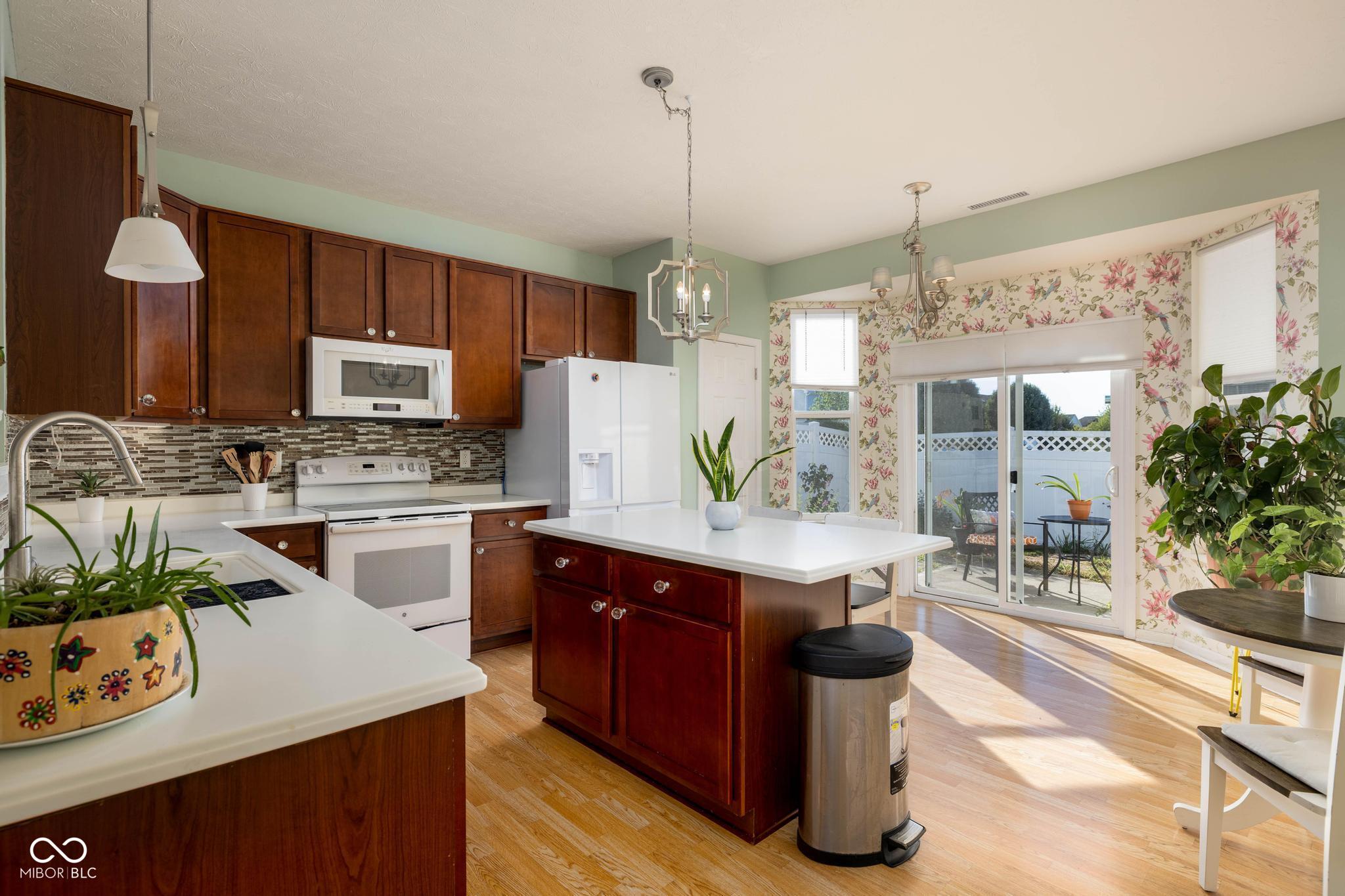 871 Maidstone Avenue