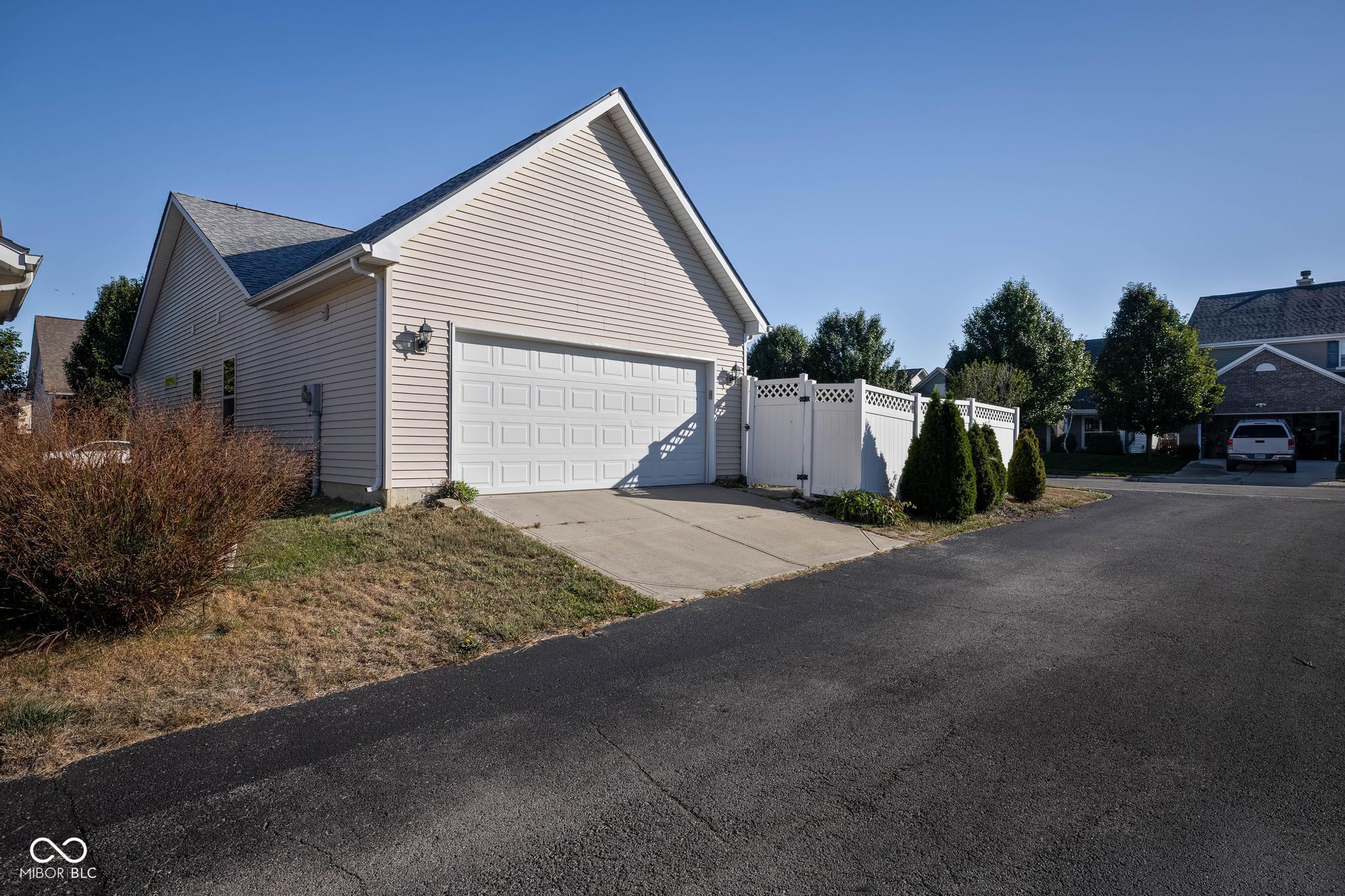 871 Maidstone Avenue