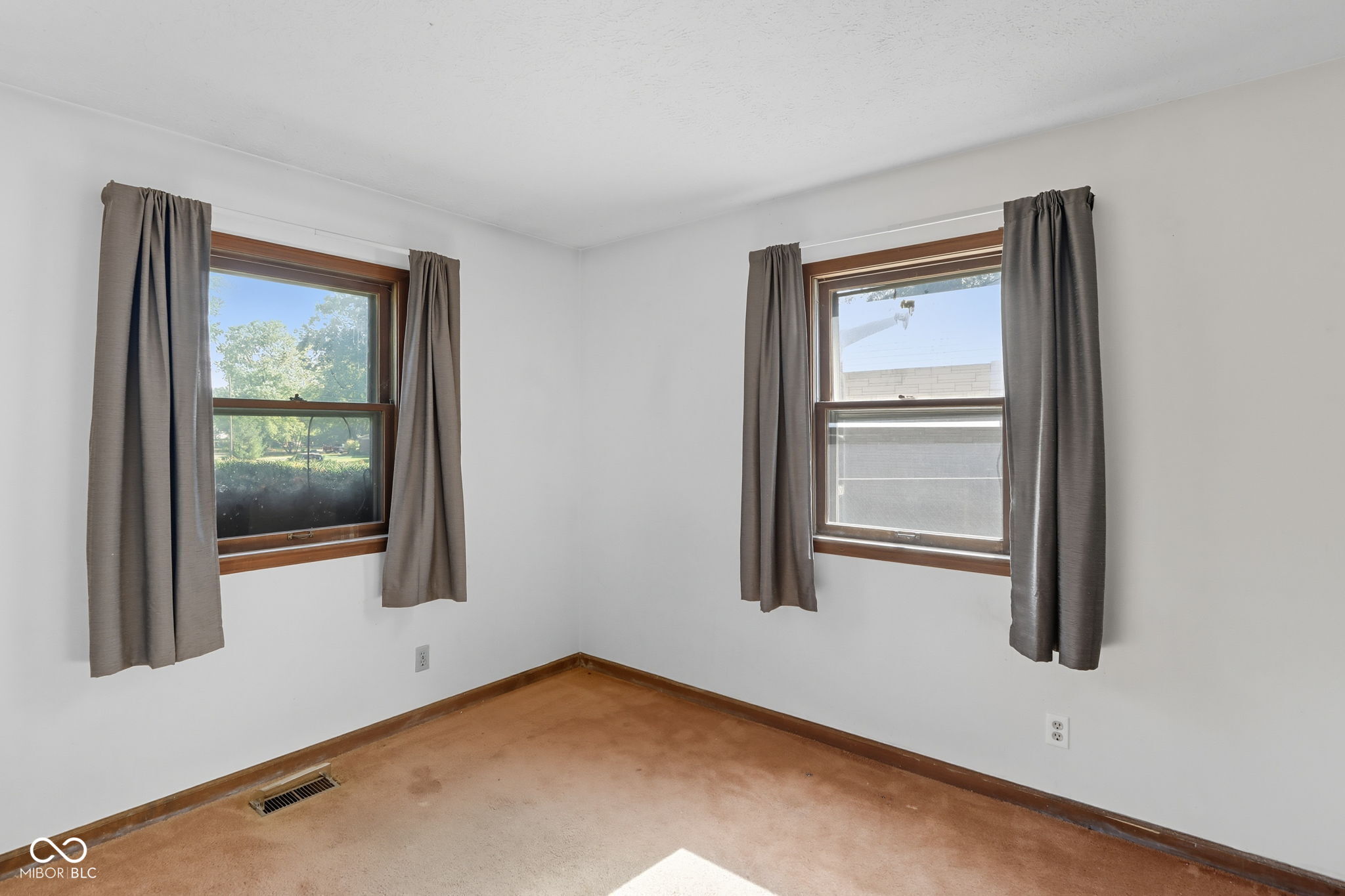 10420 Orchard Park Drive W