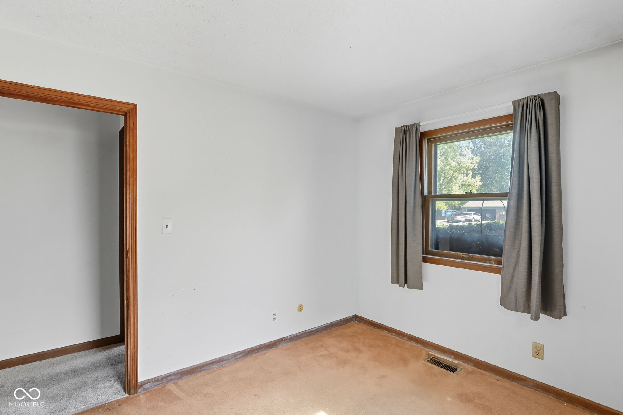 10420 Orchard Park Drive W